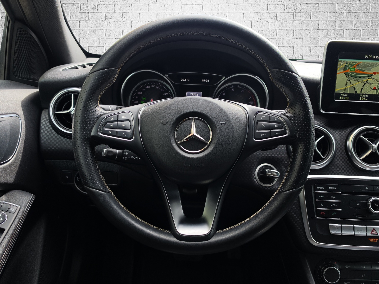 MERCEDES-BENZ A 180 Urban 7G-DCT-image-13