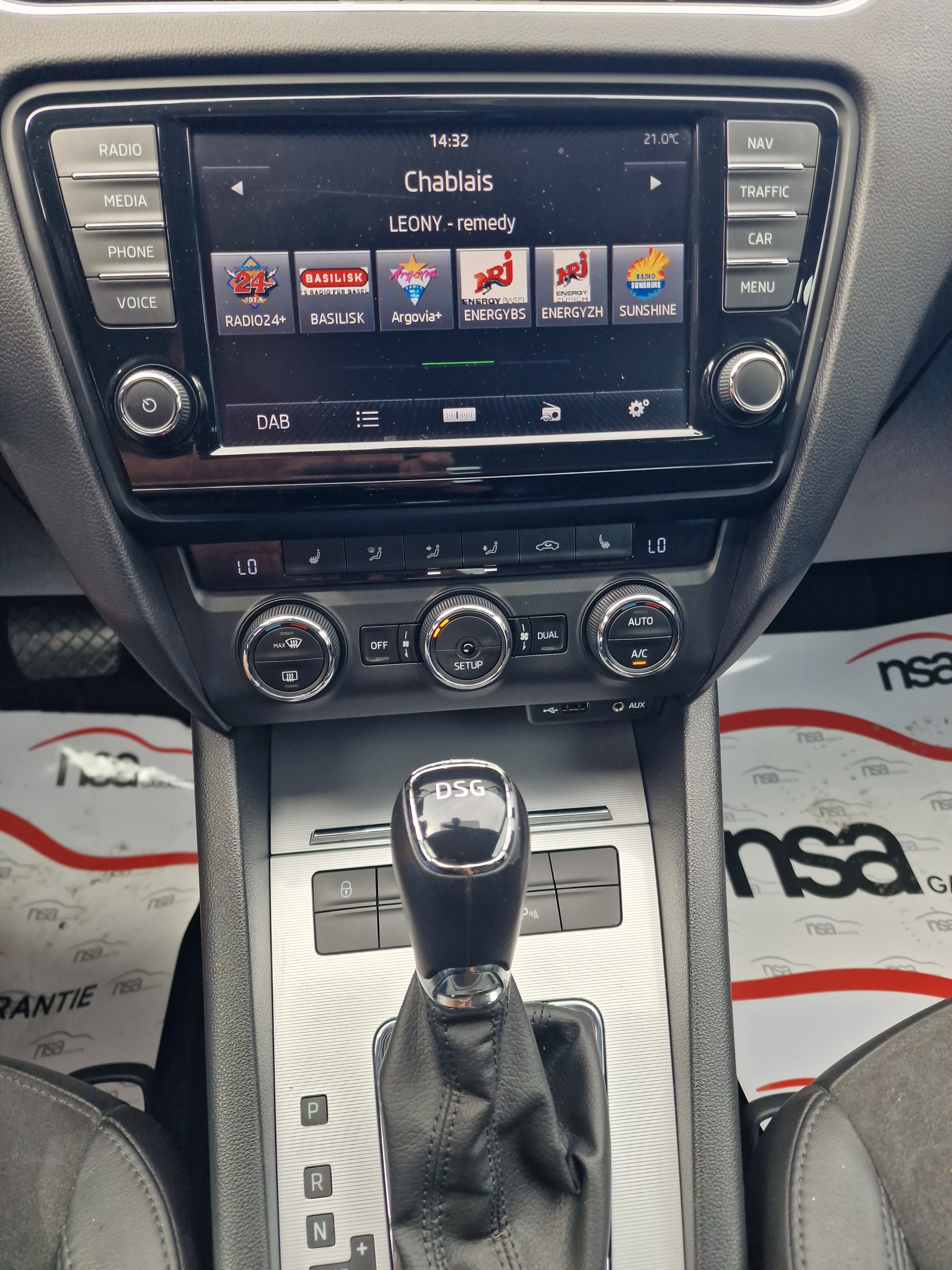 SKODA Octavia Combi 1.8 TSI Elegance DSG-image-10