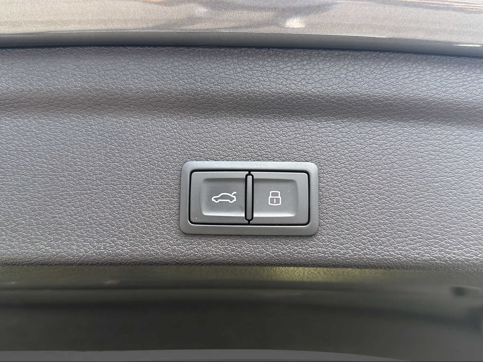 AUDI Q3 Sportback 35 TFSI S line Attraction S-tronic-image-18