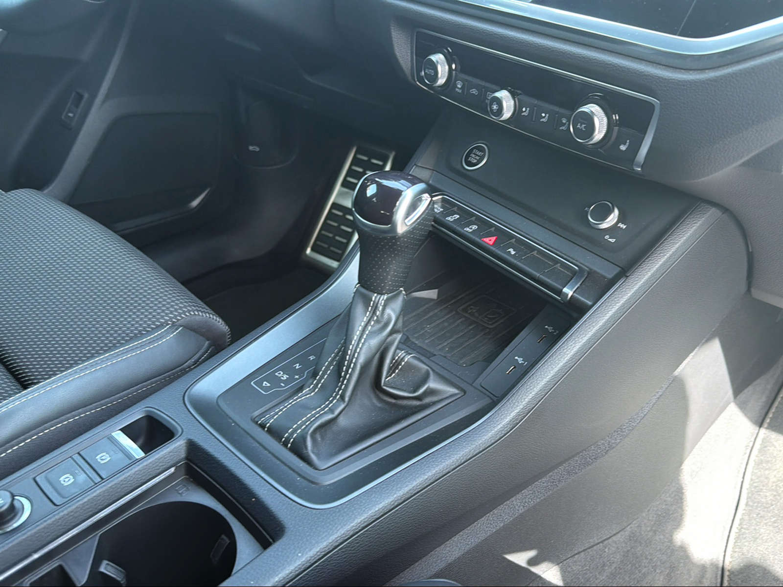AUDI Q3 Sportback 35 TFSI S line Attraction S-tronic-image-14