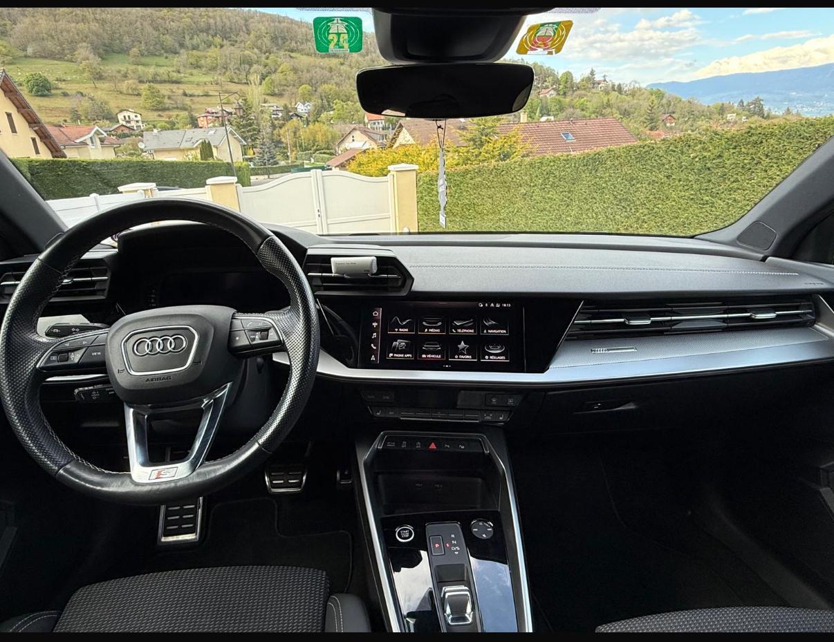 AUDI 1.5 35 TFSI S Line Attraction S-Tronic-image-2