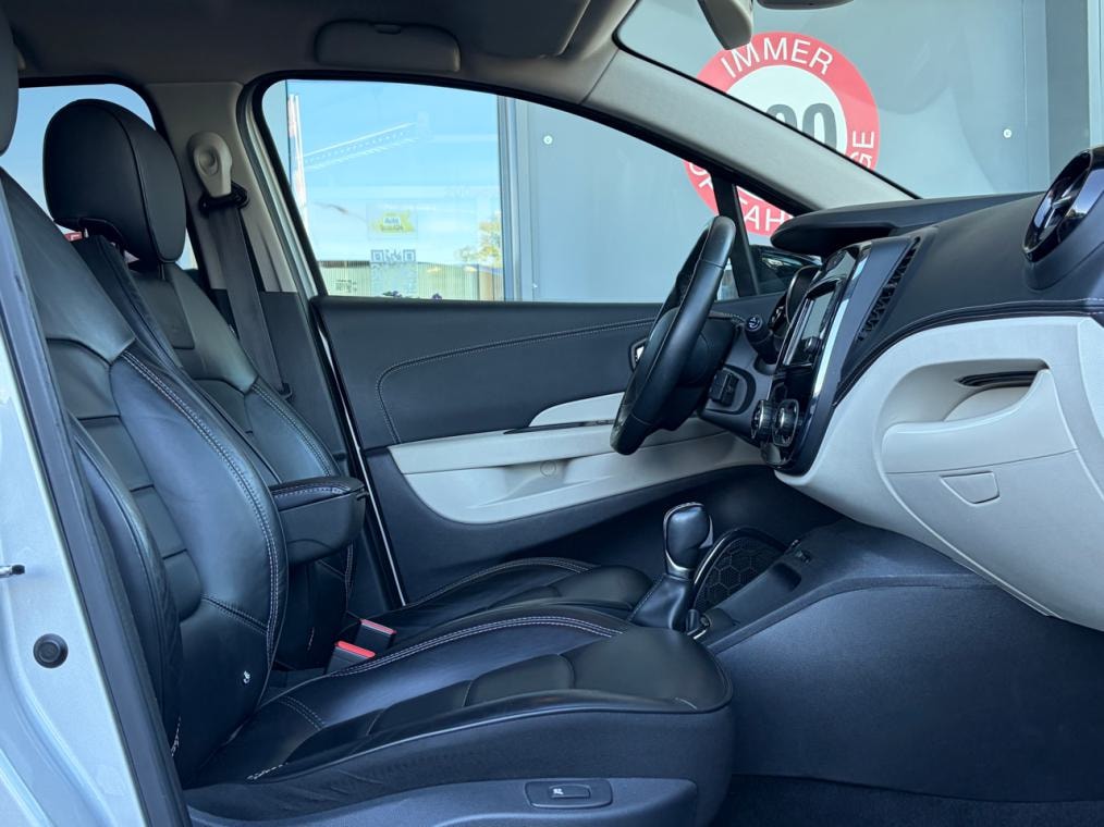 RENAULT Captur 1.2 T 16V Initiale Paris EDC-image-9