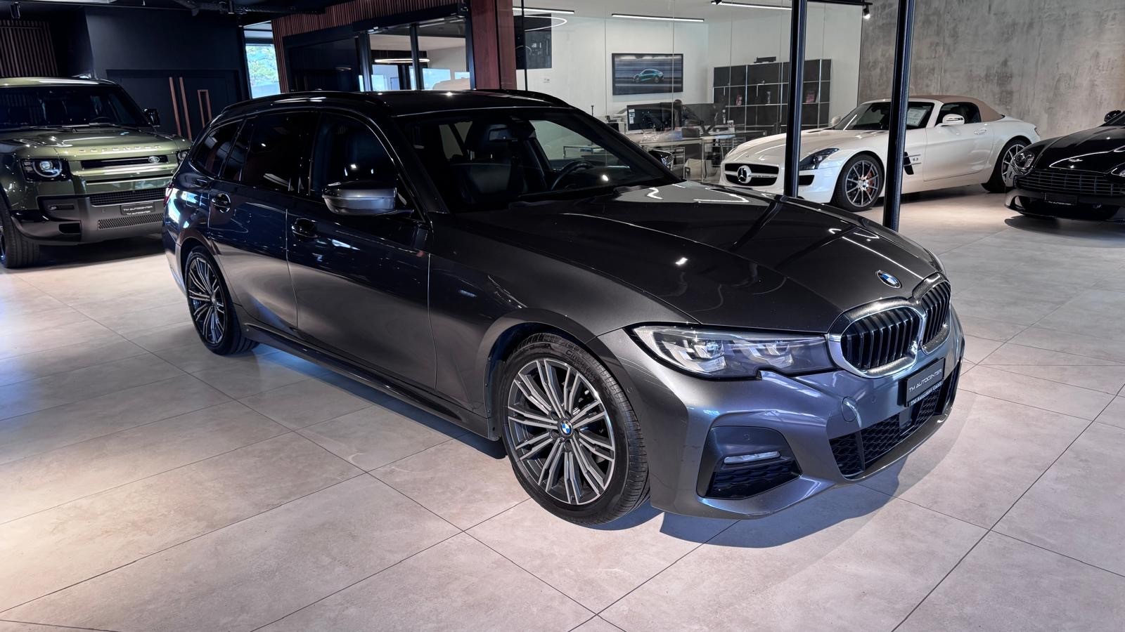 BMW 320d xDrive Touring M Sport Steptronic-image-1