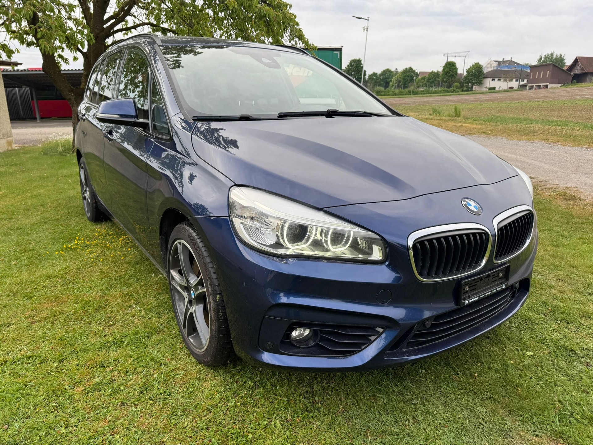 BMW 220d xDrive Gran Tourer Sport Line Steptronic-image-2