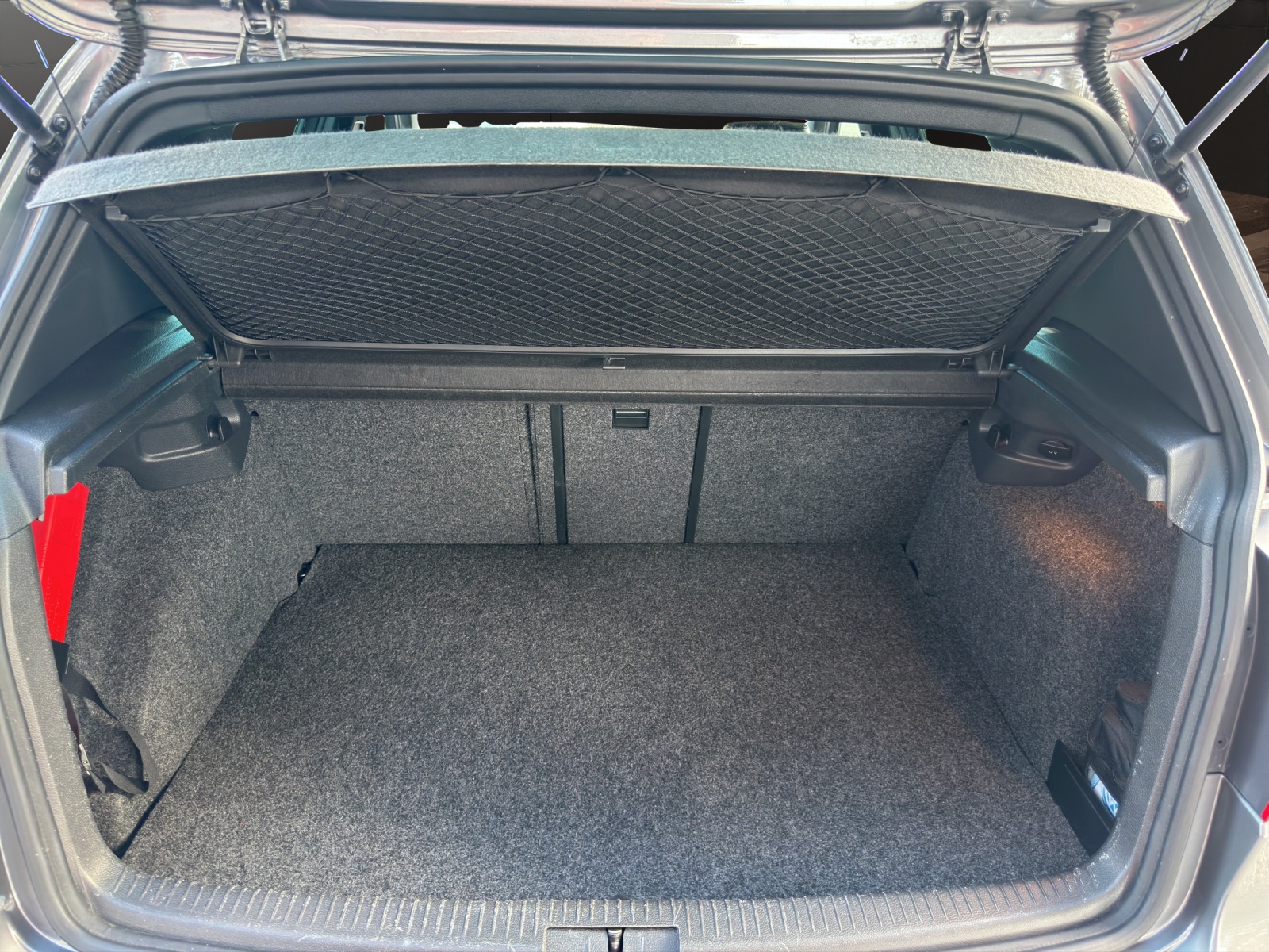 VW Golf VI 2.0 TSI R DSG 4motion-image-12