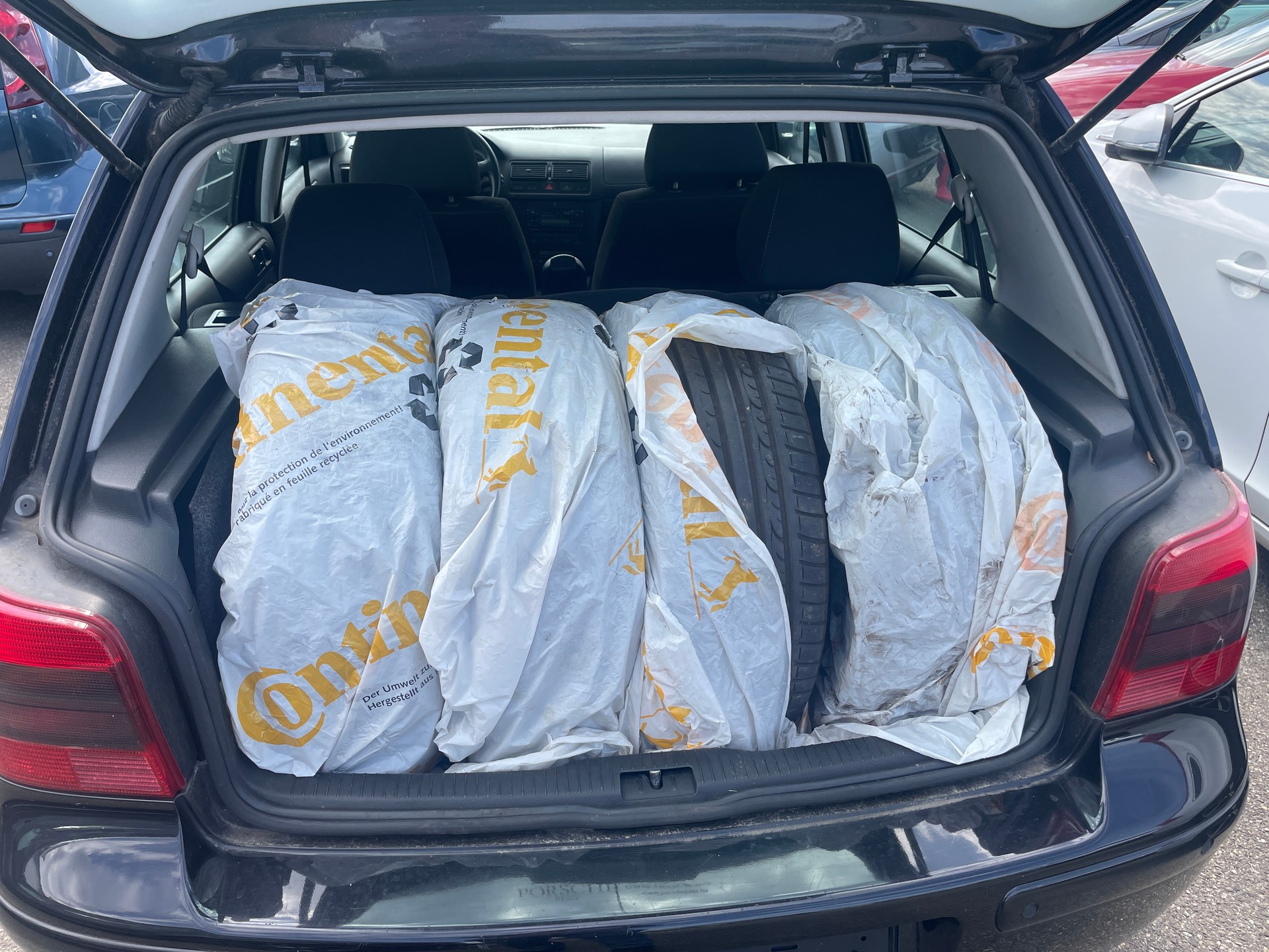 VW Golf 1.6 16V Pacific-image-11
