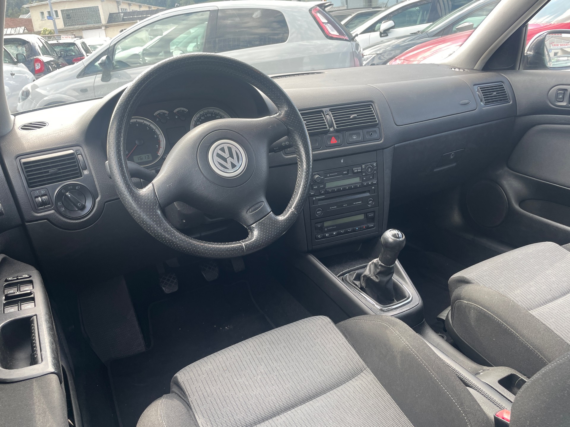 VW Golf 1.6 16V Pacific-image-6