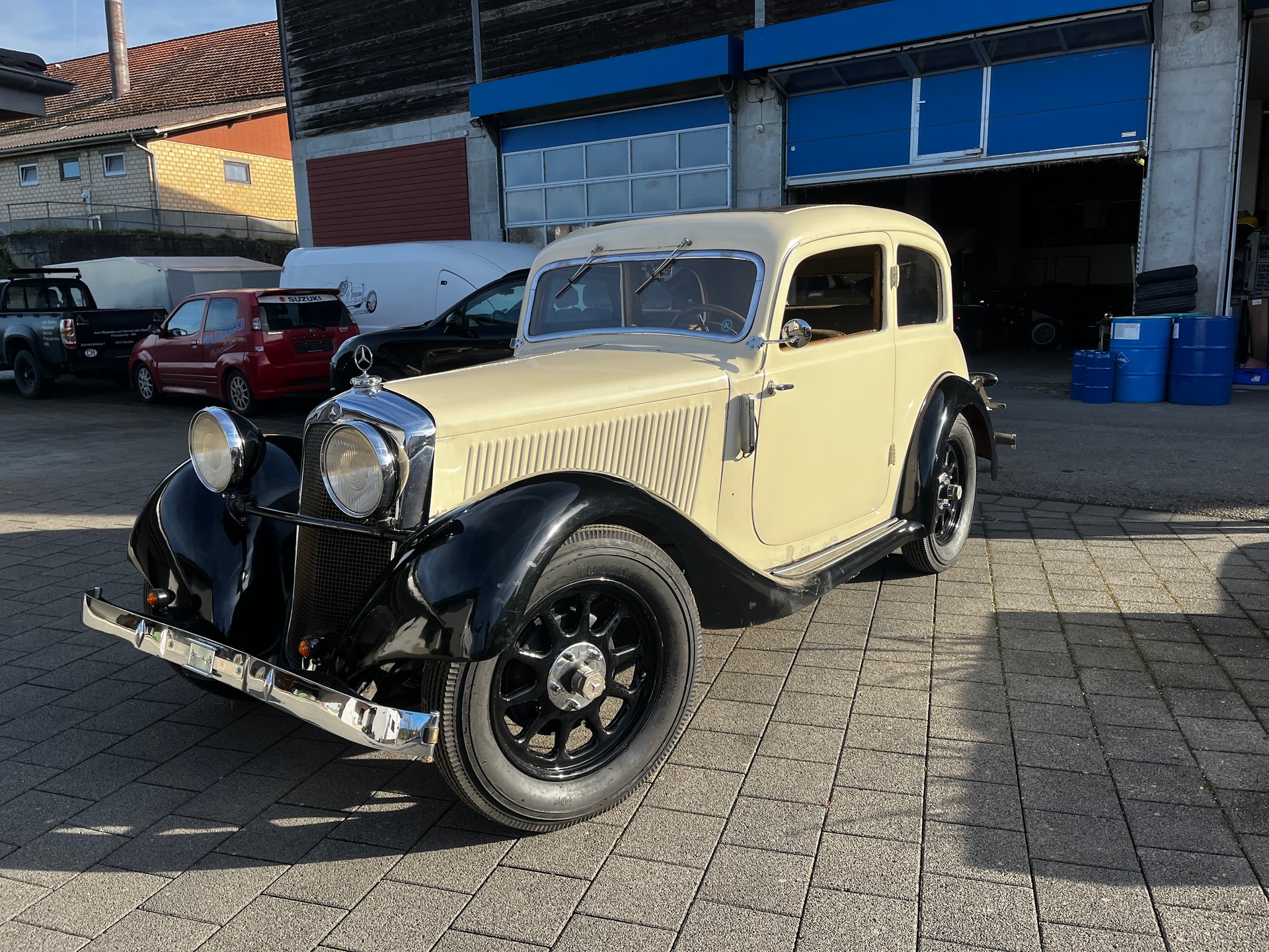 MERCEDES-BENZ 260 Stuttgart W11