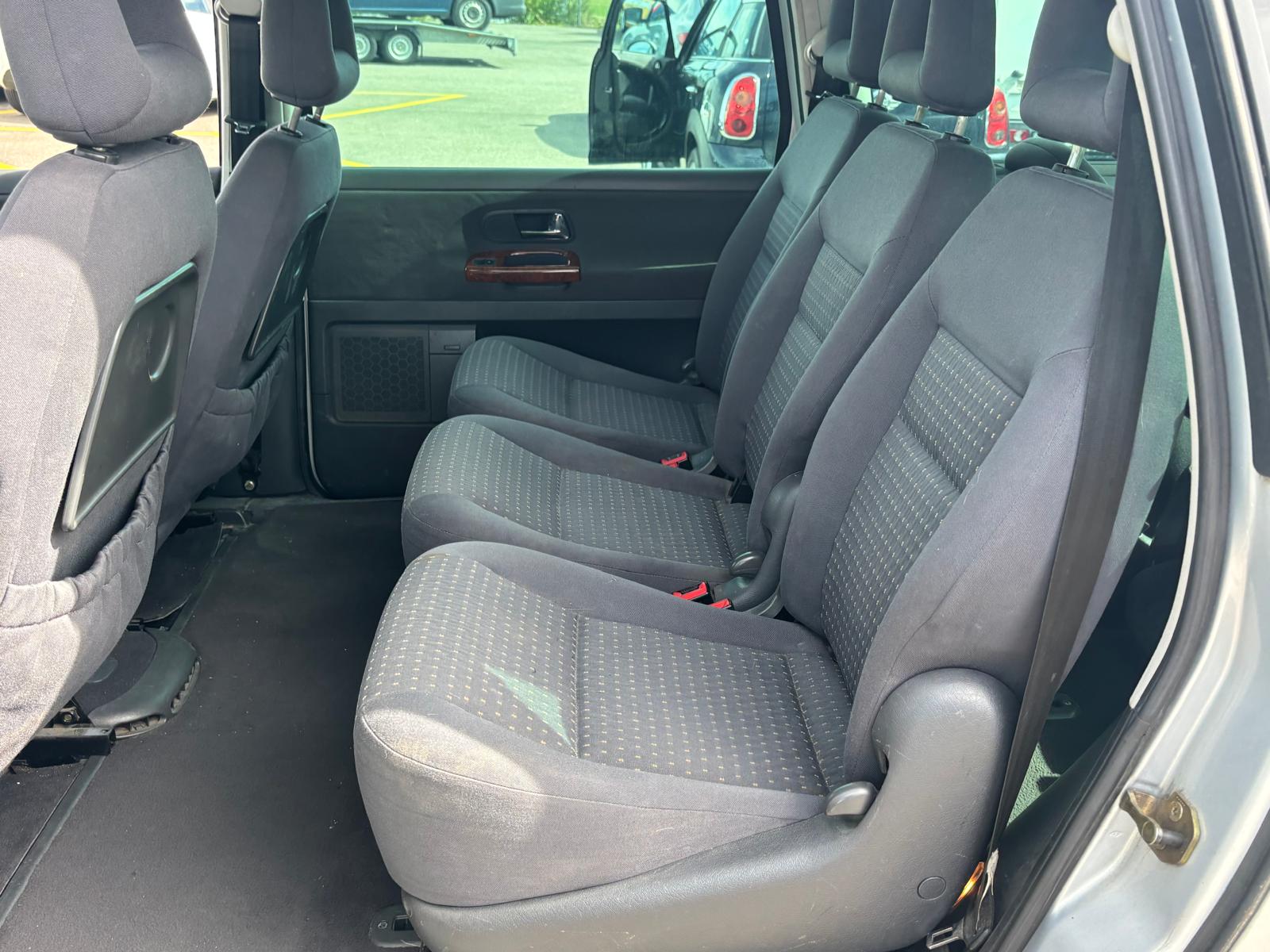 SEAT Alhambra 2.8 VR6 Signo Automatic-image-6