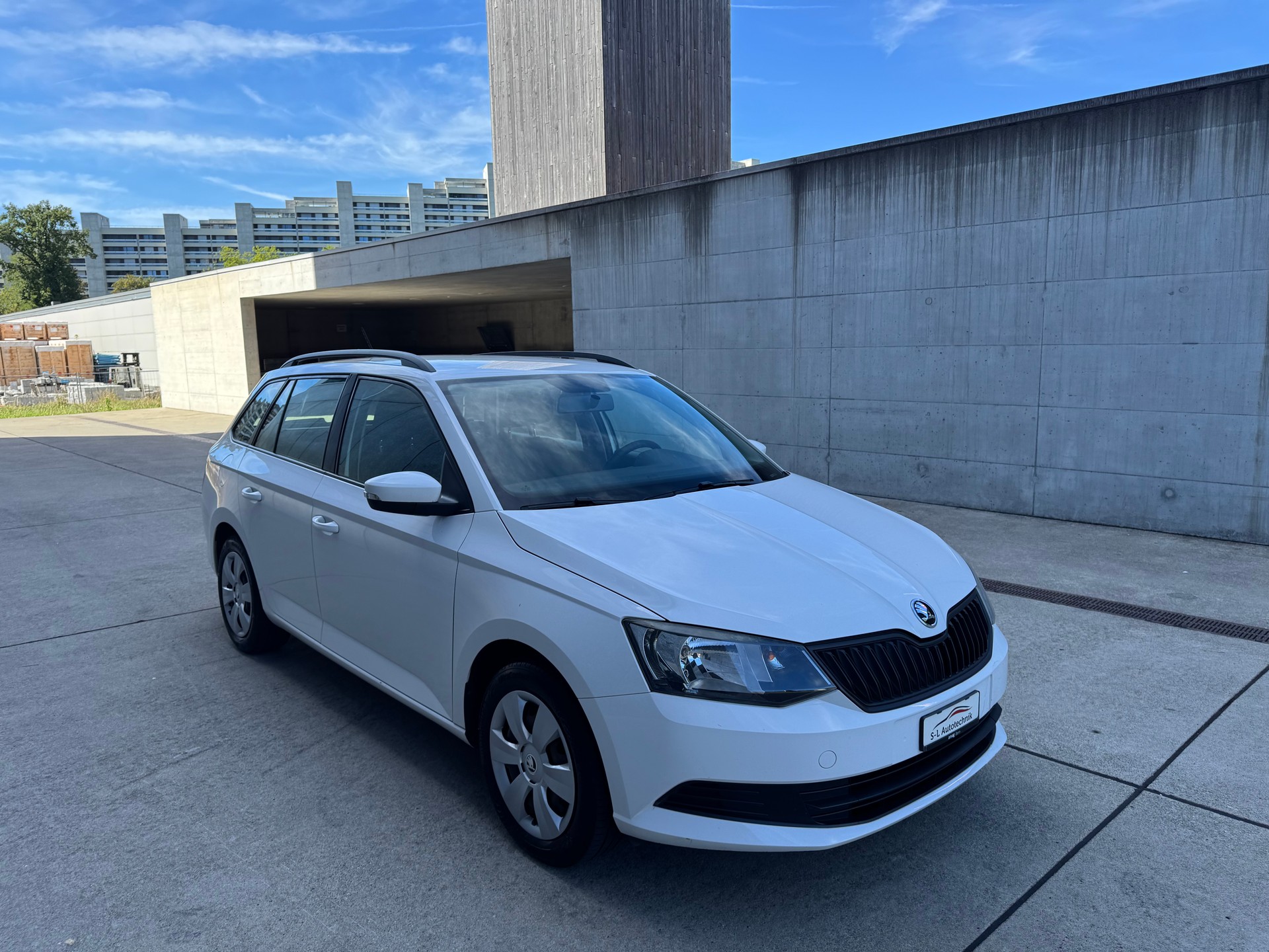 SKODA Fabia 1.2 TSI Active-image-2