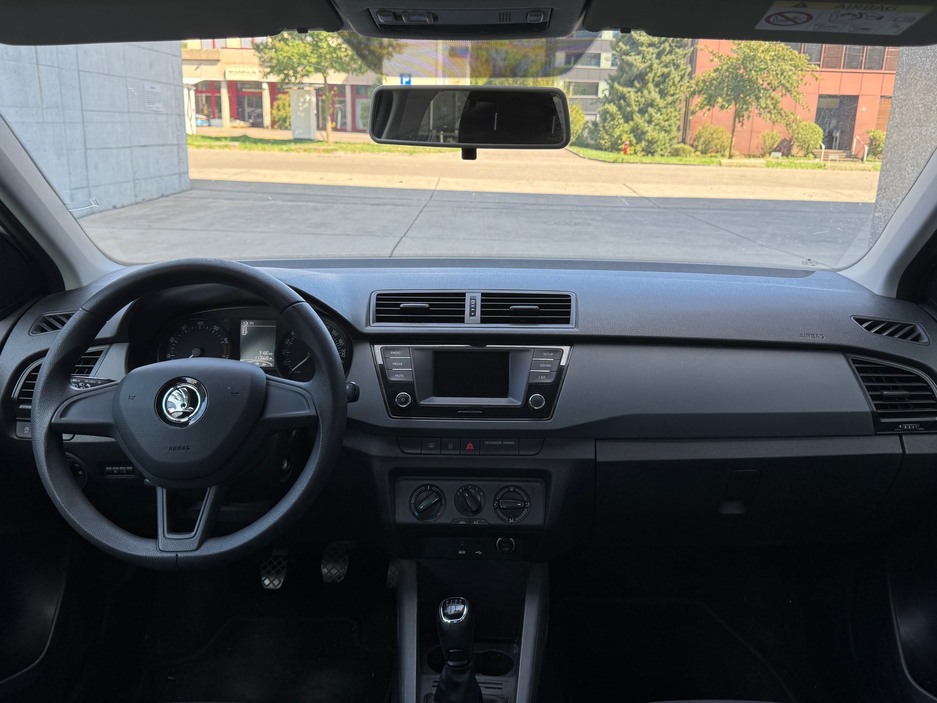SKODA Fabia 1.2 TSI Active-image-10