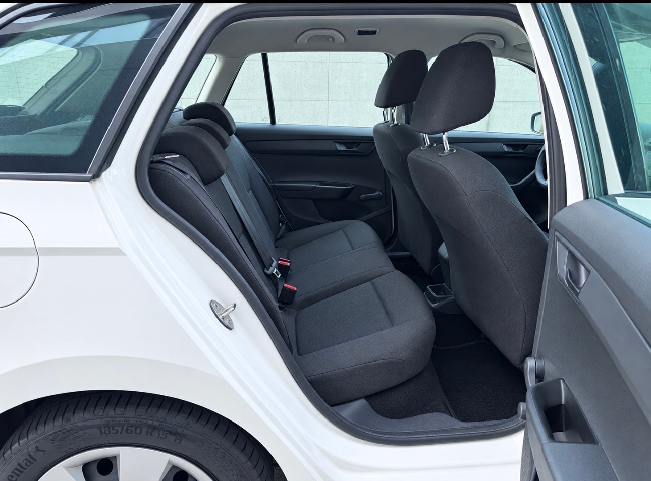 SKODA Fabia 1.2 TSI Active-image-9