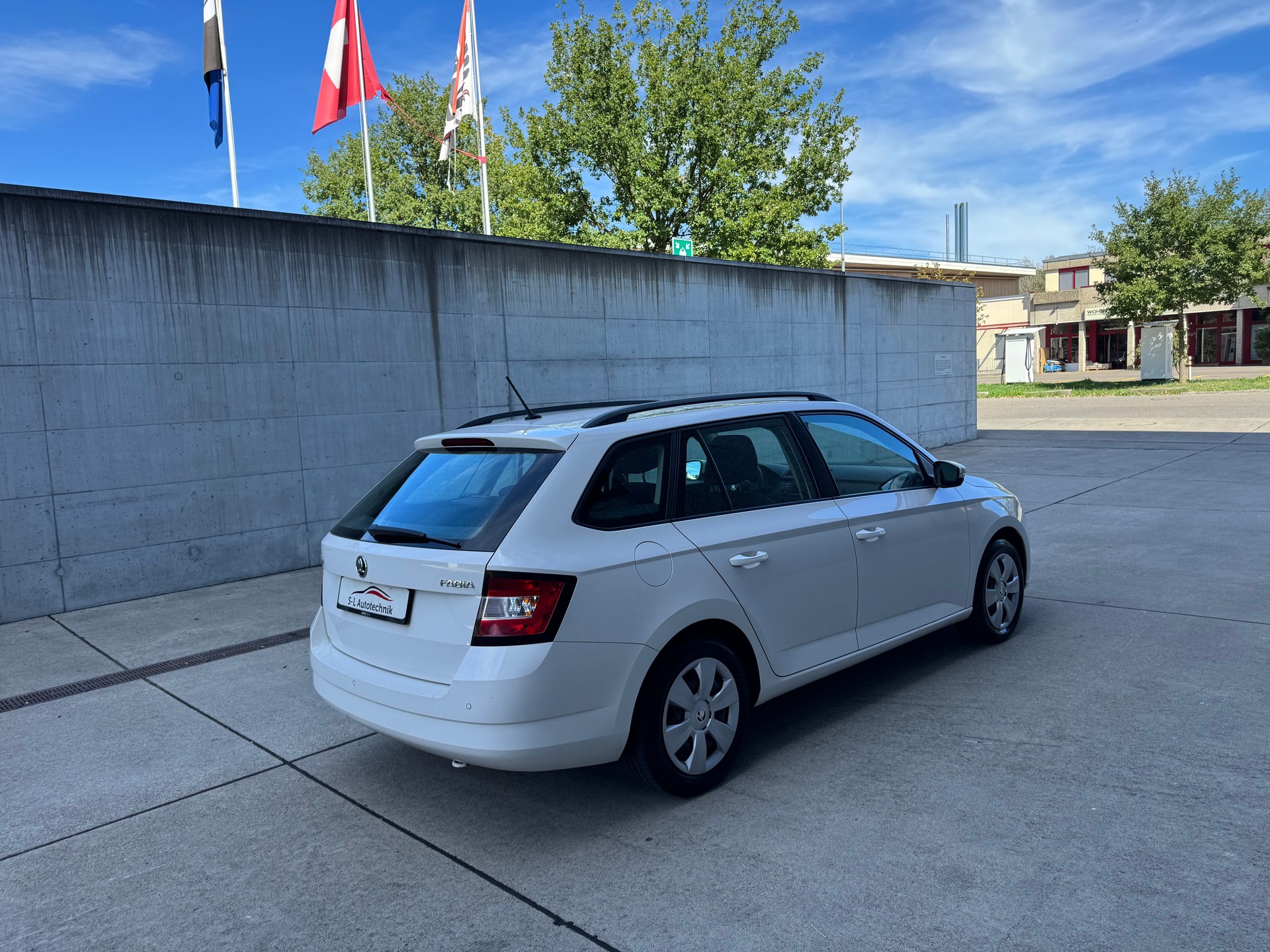 SKODA Fabia 1.2 TSI Active-image-6