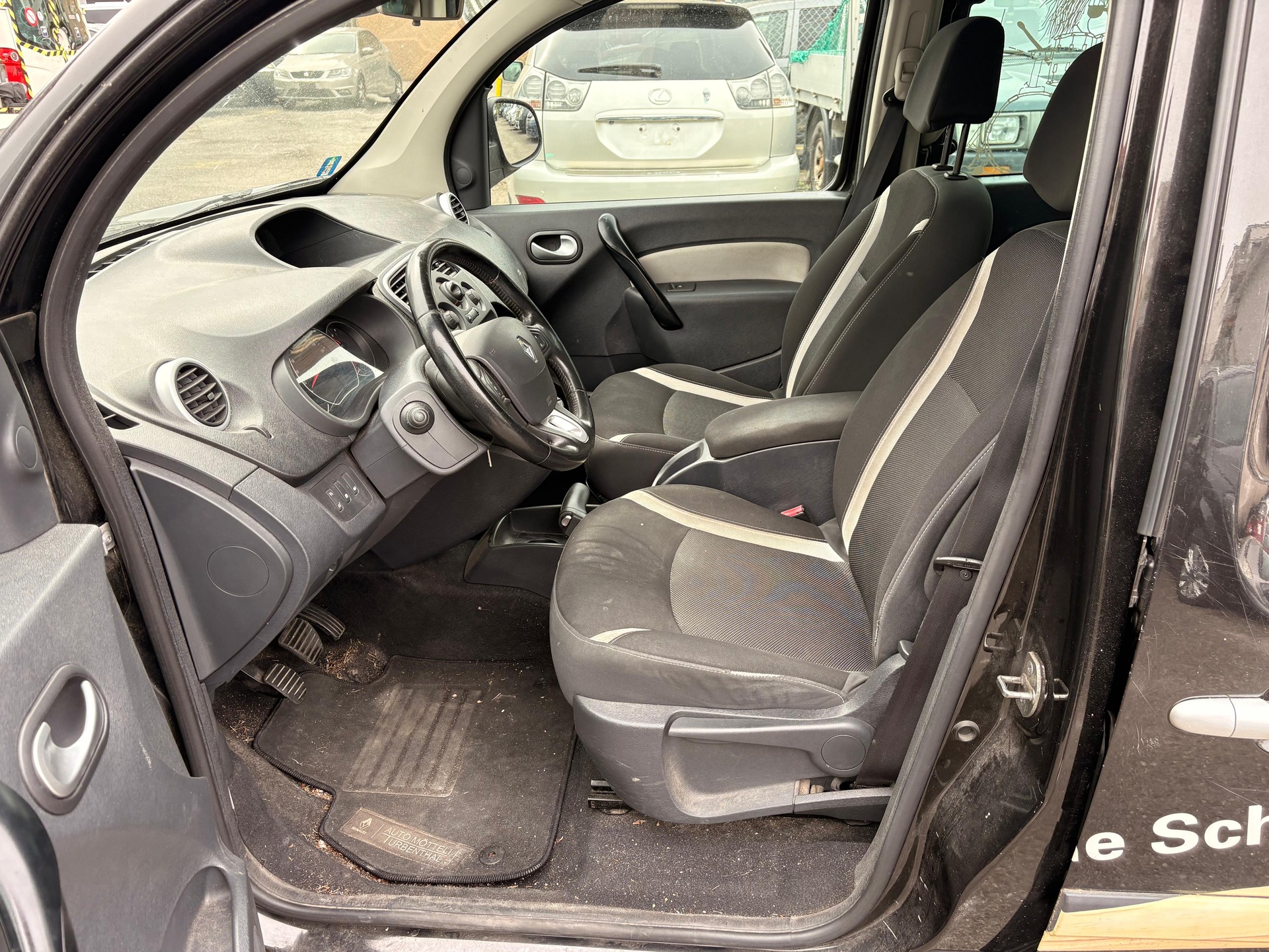 RENAULT Kangoo 1.5 dCi Swiss Edition-image-5