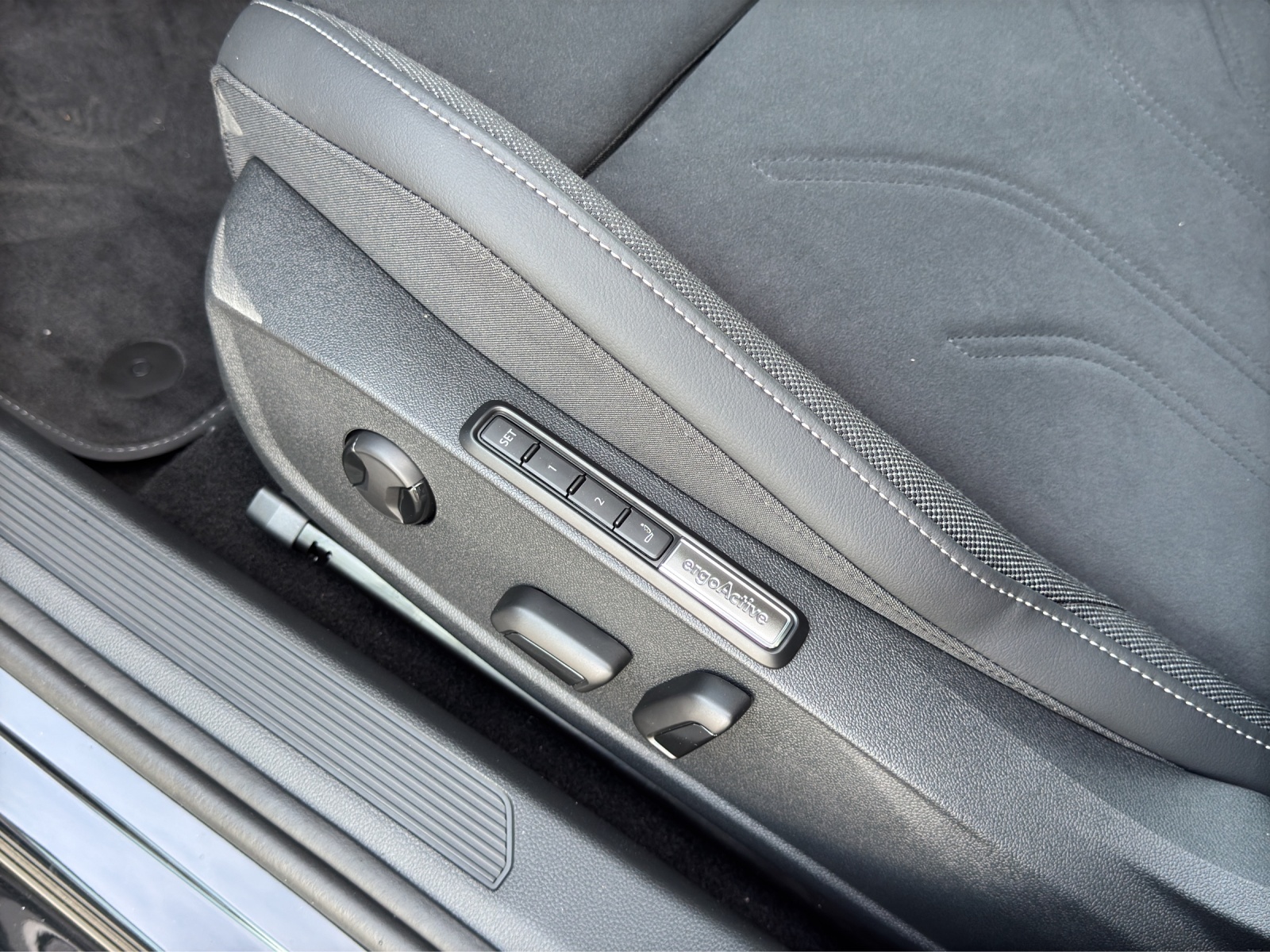 VW Golf 1.5 e TSI mHEV Basis DSG-image-14