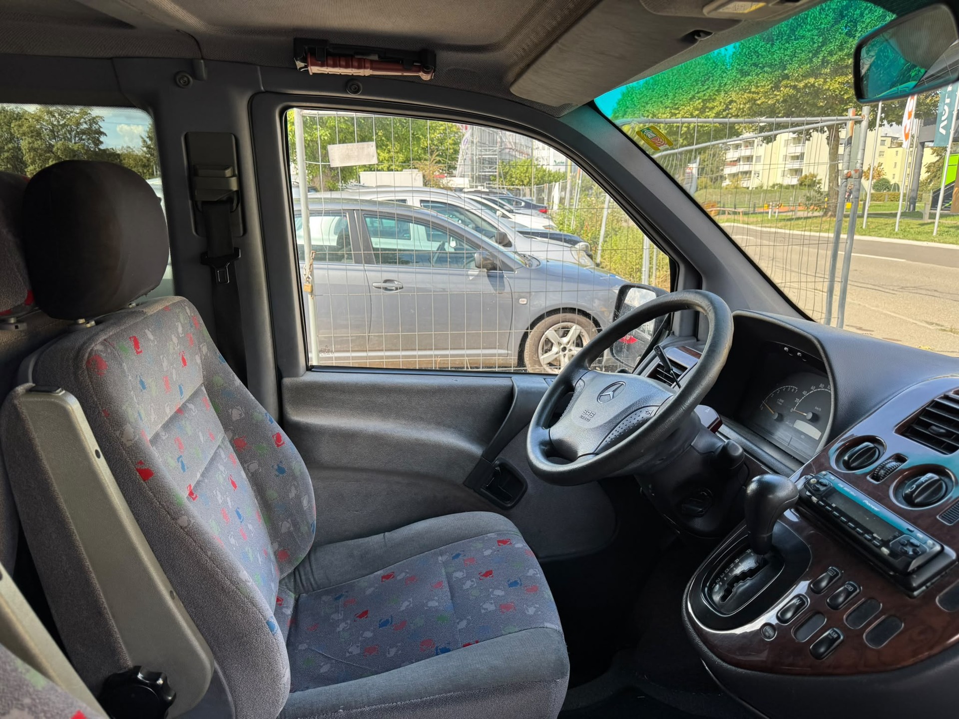 MERCEDES-BENZ VITO 112 CDI-image-12