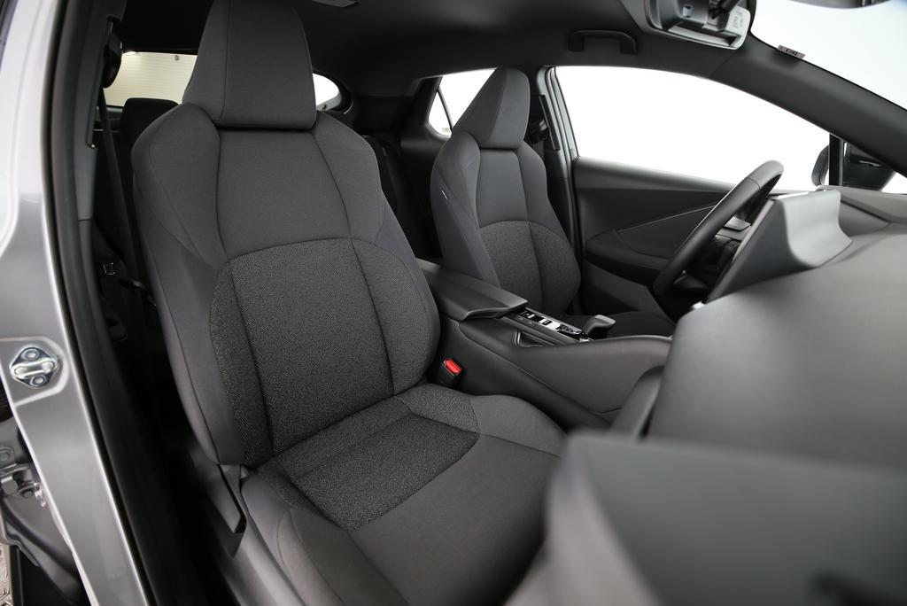 TOYOTA C-HR 1.8 HEV Comfort-image-9
