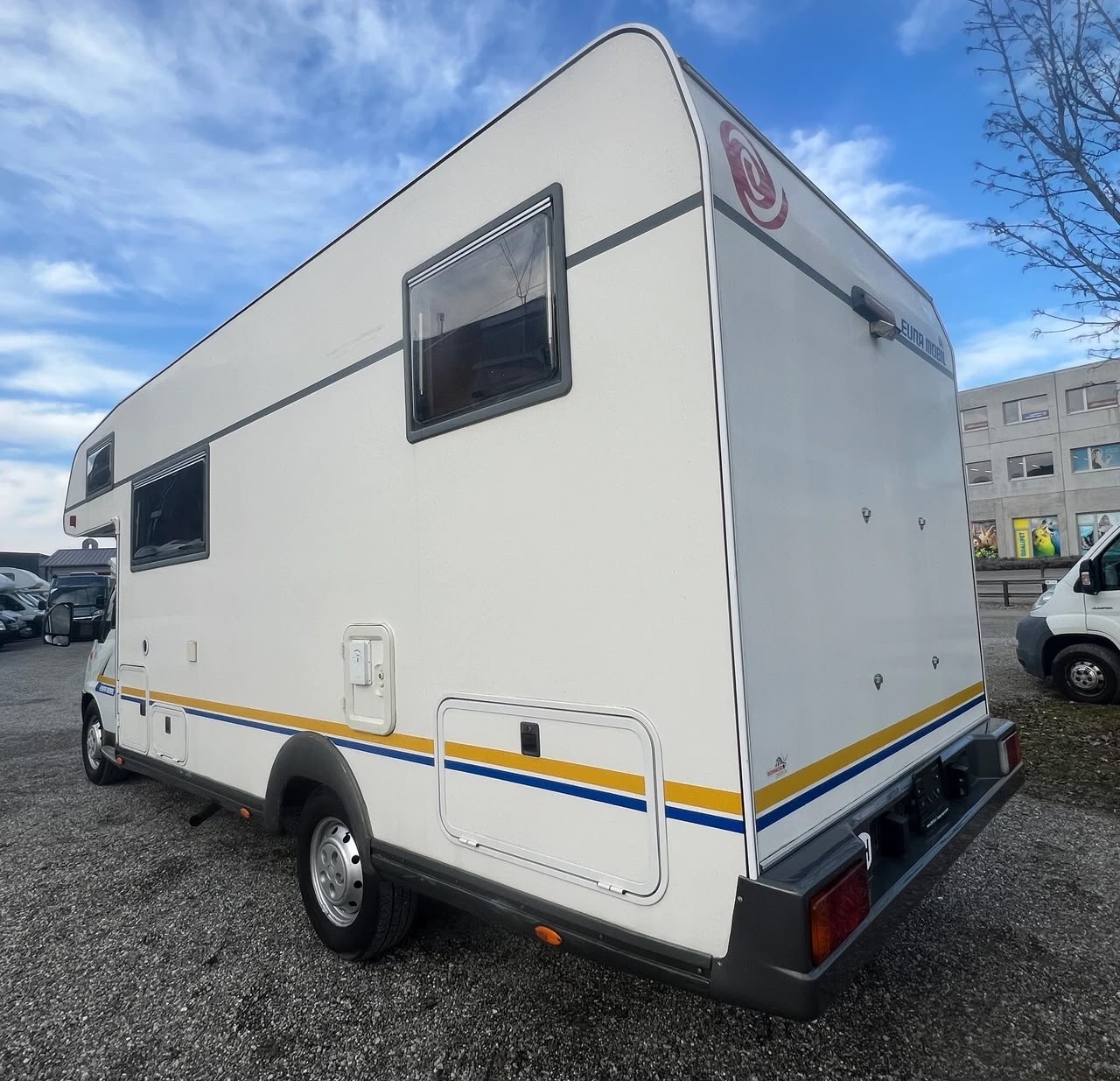 FIAT 2.8JTD 130PS EURAMOBIL ***FESTBETT-RIESEN-HECK-GARAGE-image-15