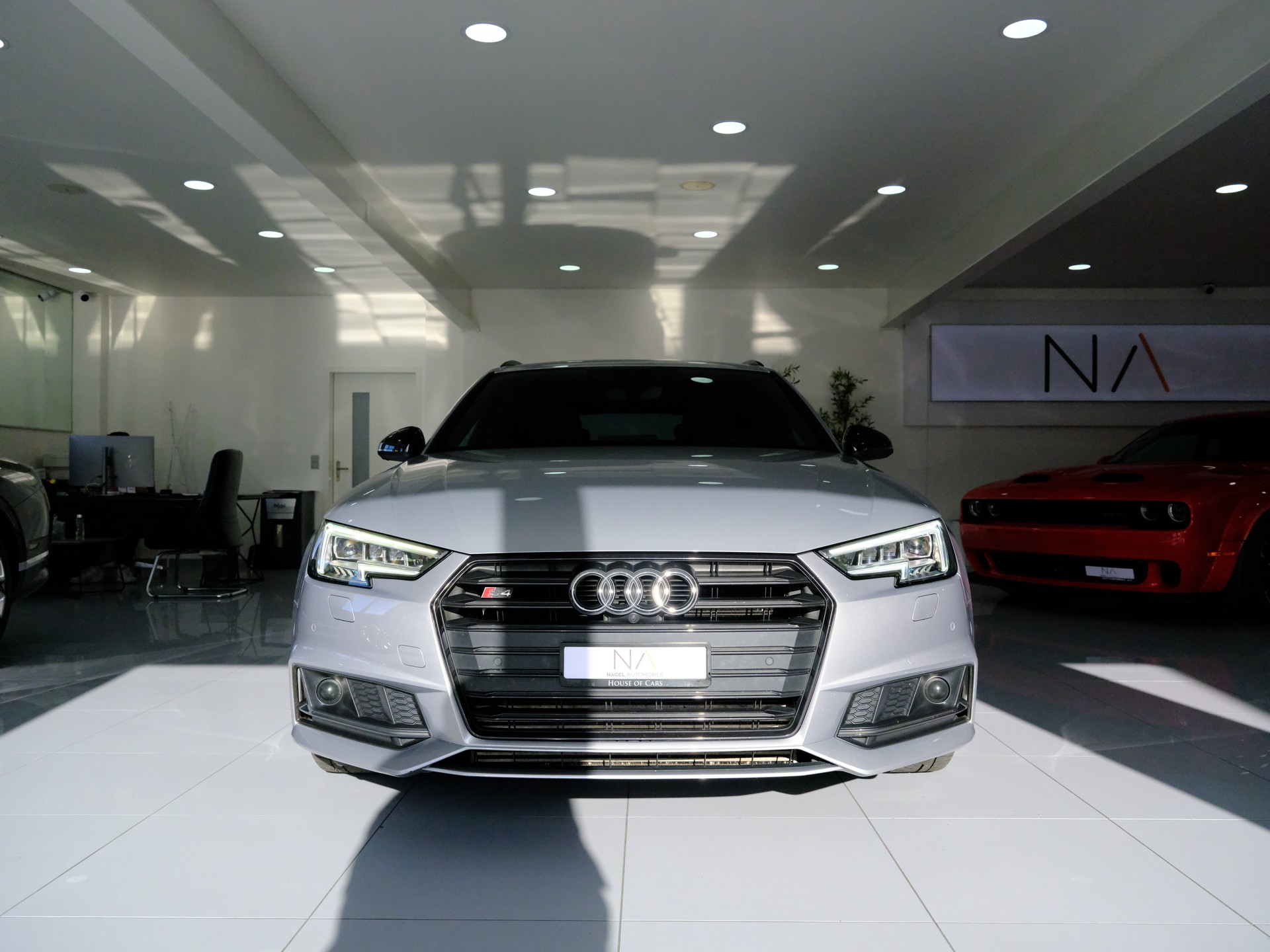 AUDI S4 Avant 3.0 TFSI quattro tiptronic *SITZHEIZUNG* *RÜCKFAHRKAMERA*-image-2