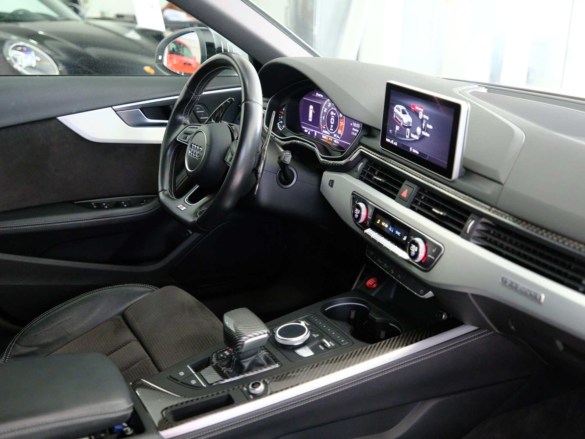 AUDI S4 Avant 3.0 TFSI quattro tiptronic *SITZHEIZUNG* *RÜCKFAHRKAMERA*-image-18