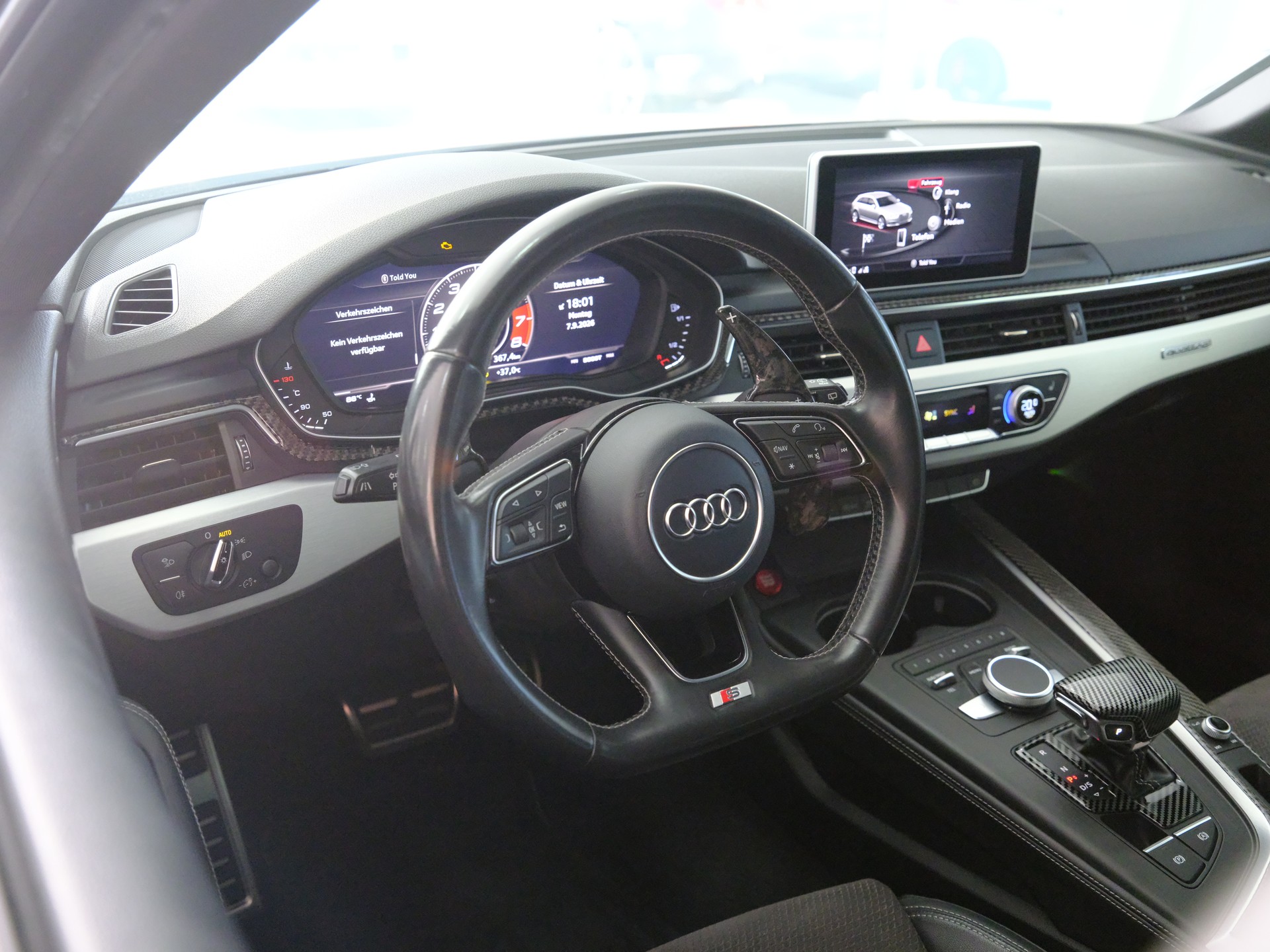AUDI S4 Avant 3.0 TFSI quattro tiptronic *SITZHEIZUNG* *RÜCKFAHRKAMERA*-image-17