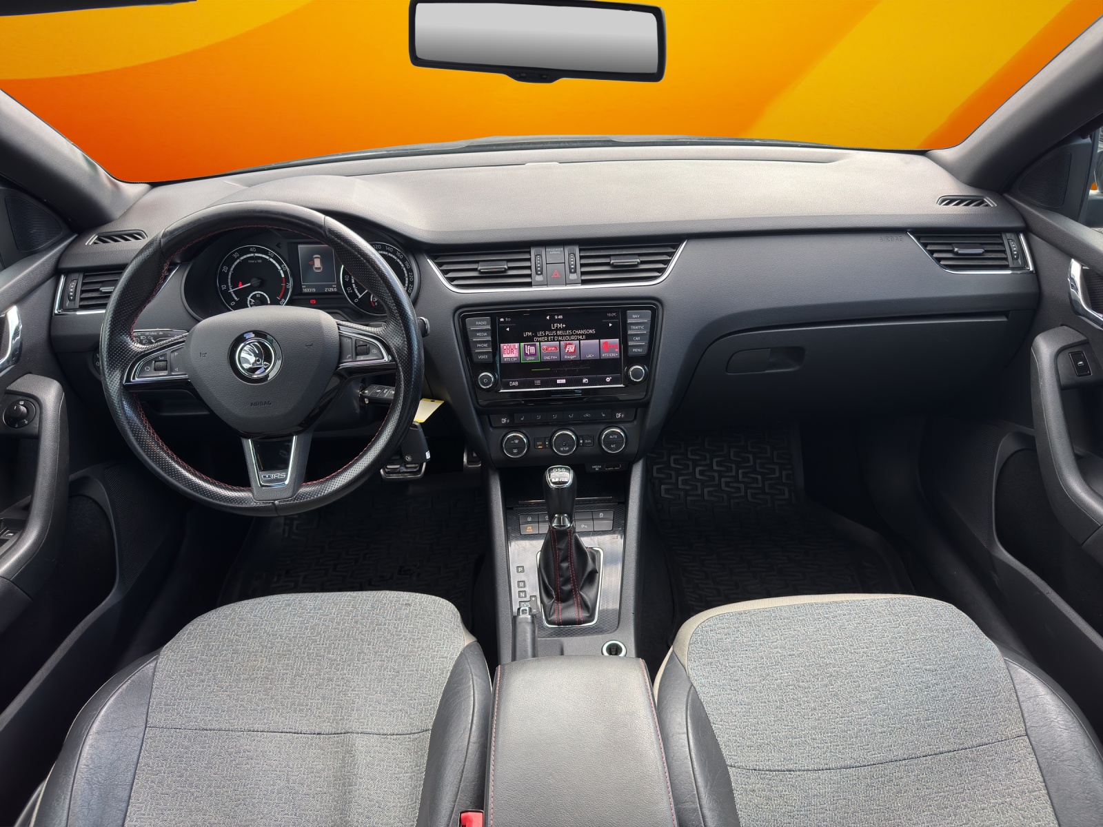 SKODA Octavia Combi 2.0 TSI RS DSG-image-8