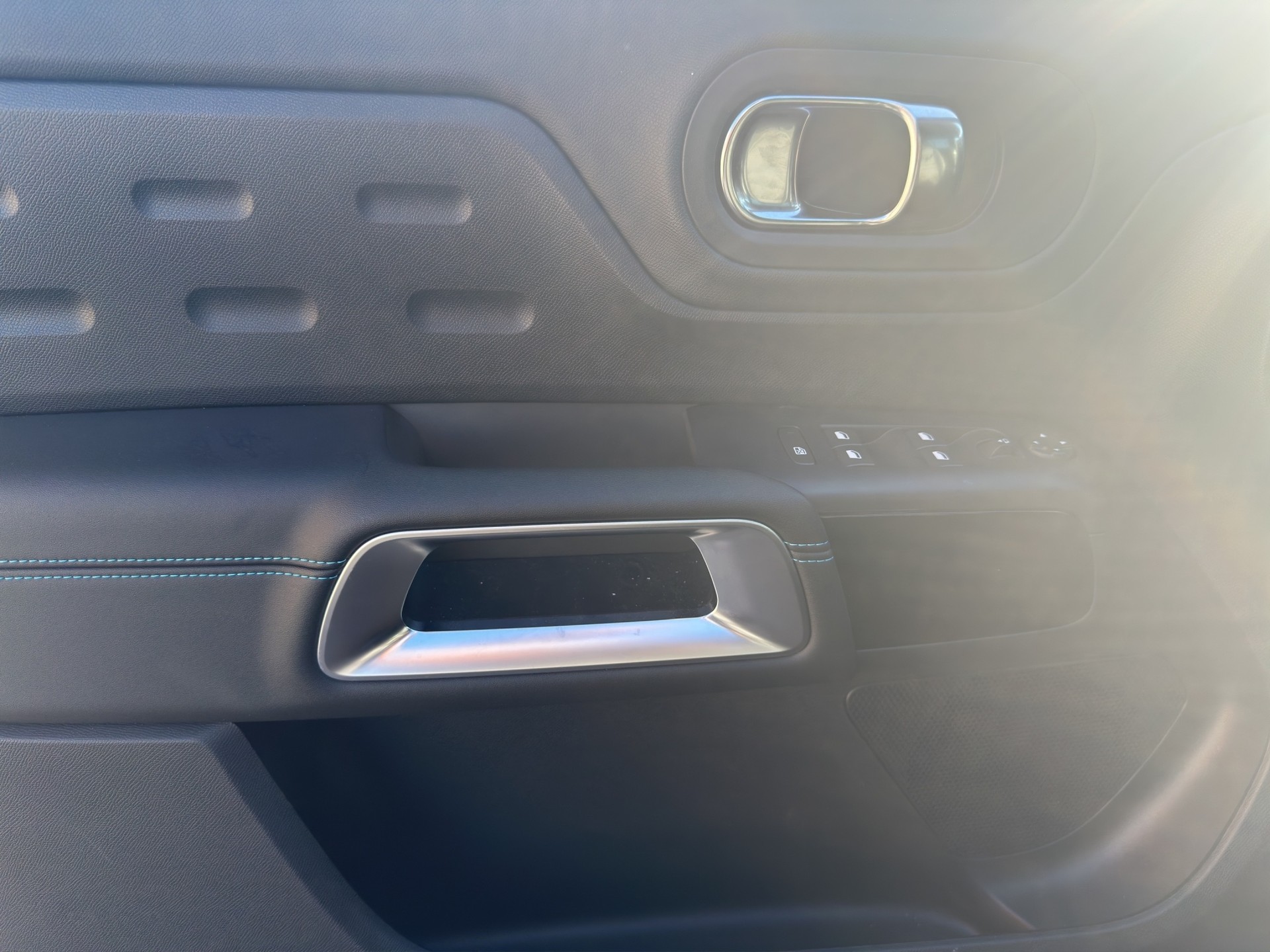 CITROEN C5 Aircross 1.2 HEV Max-image-8