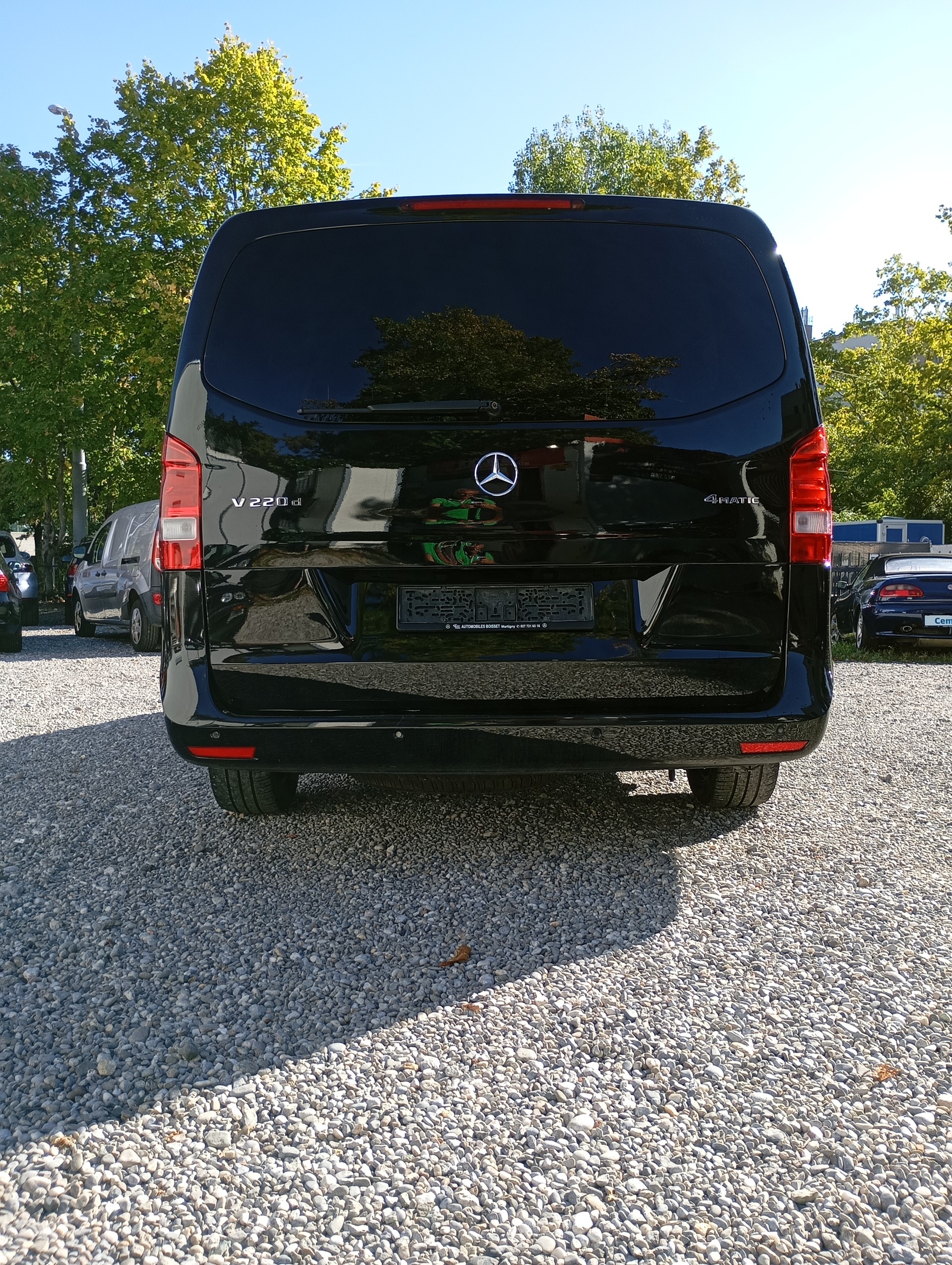 MERCEDES-BENZ V 220 d lang 4Matic 9G-Tronic-image-10