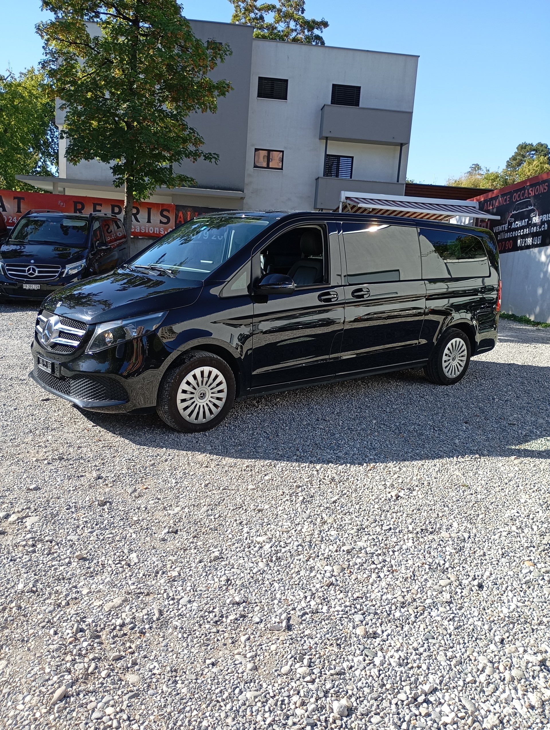 MERCEDES-BENZ V 220 d lang 4Matic 9G-Tronic-image-8