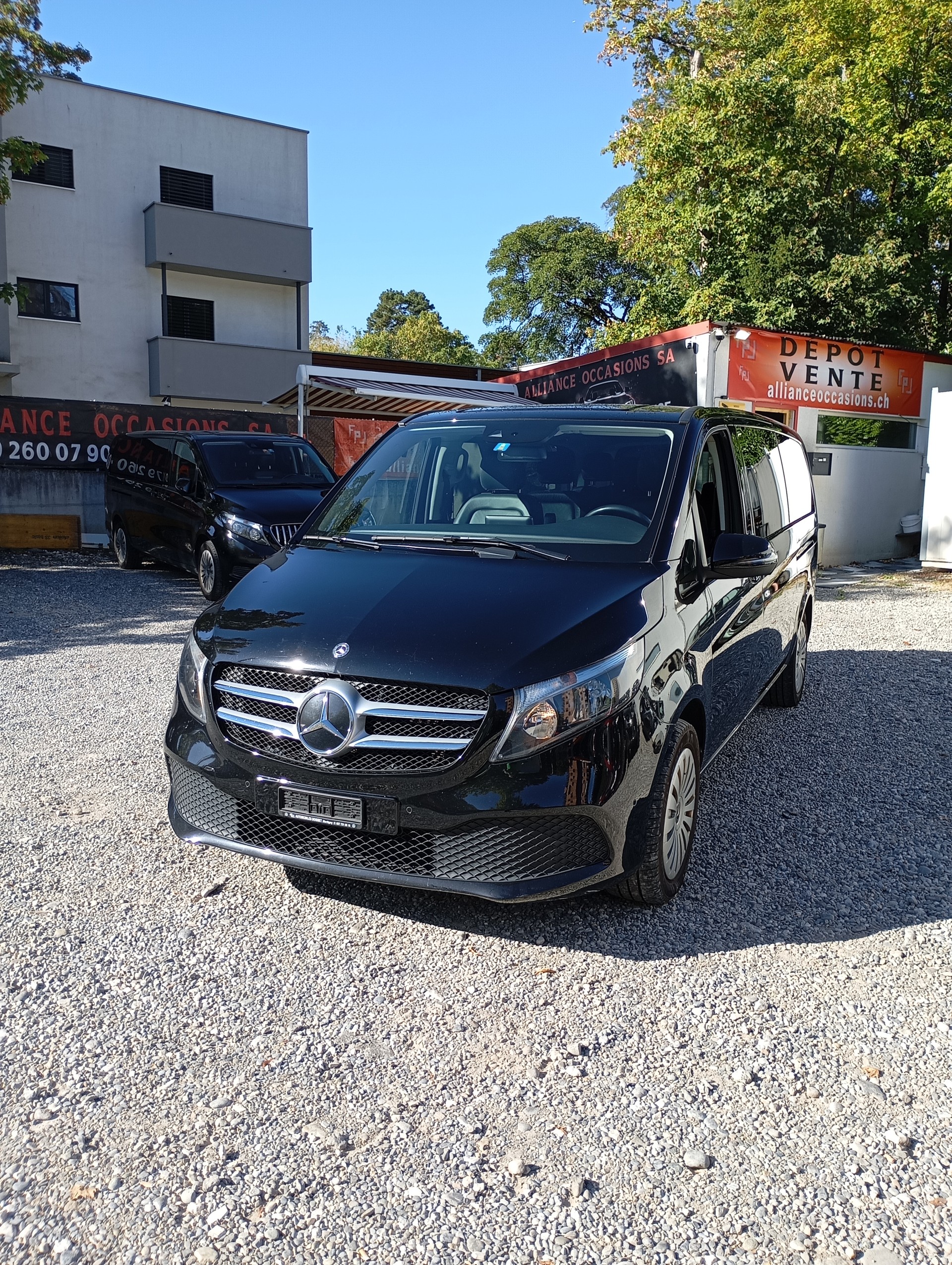 MERCEDES-BENZ V 220 d lang 4Matic 9G-Tronic-image-0