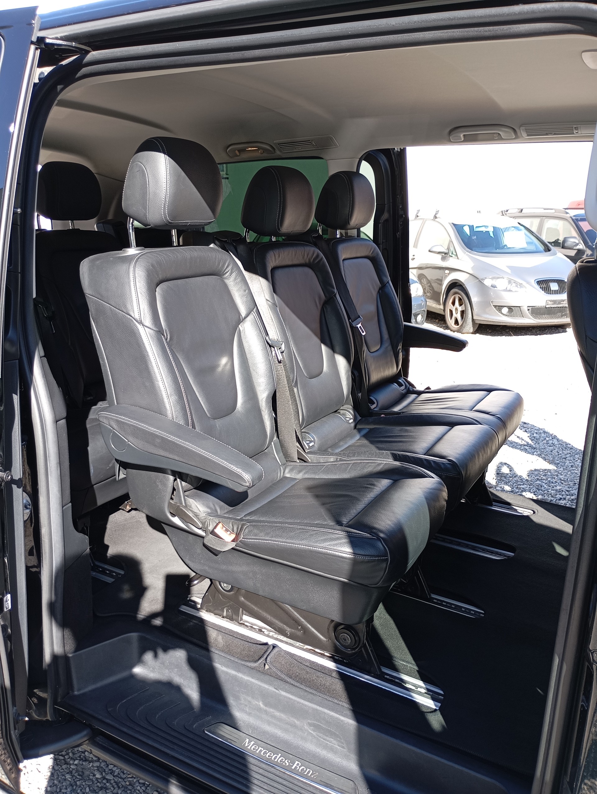 MERCEDES-BENZ V 220 d lang 4Matic 9G-Tronic-image-16