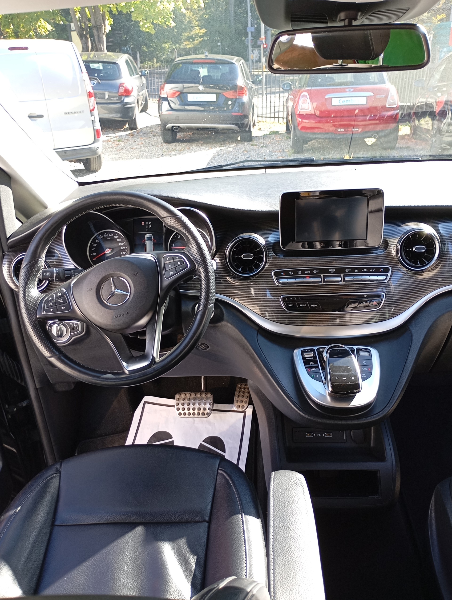 MERCEDES-BENZ V 220 d lang 4Matic 9G-Tronic-image-20