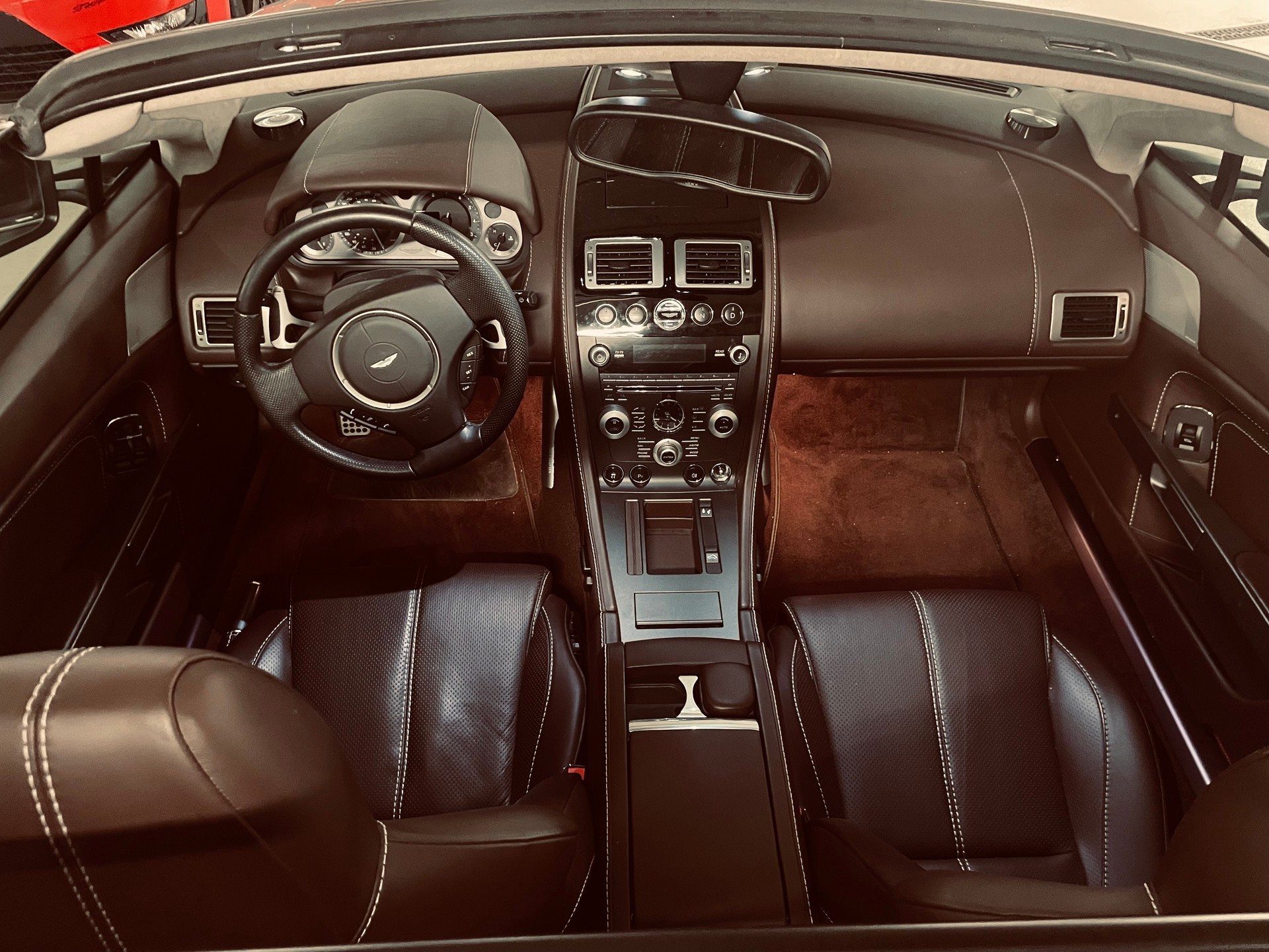 ASTON MARTIN Roadster-image-3