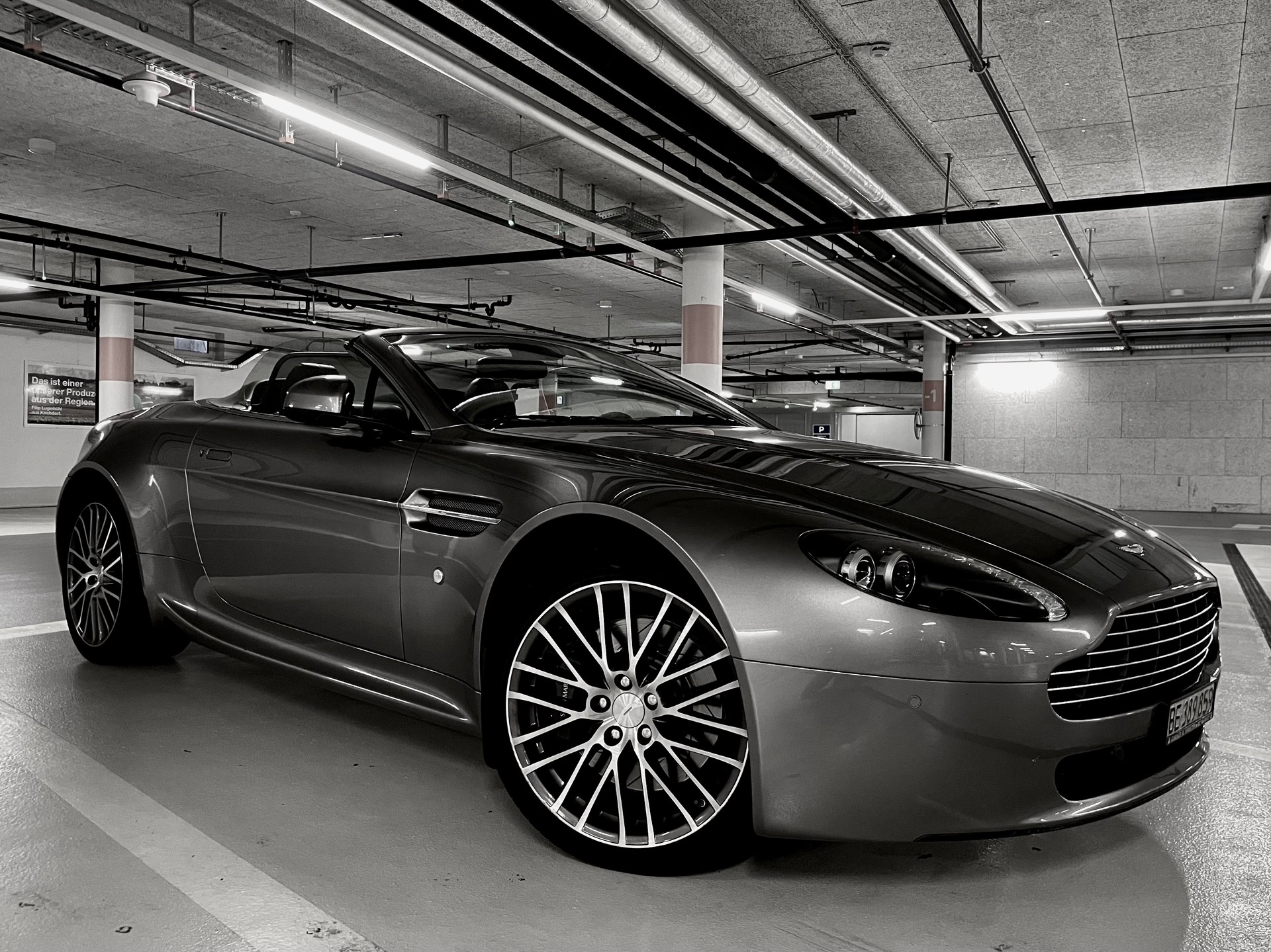 ASTON MARTIN Roadster-image-0