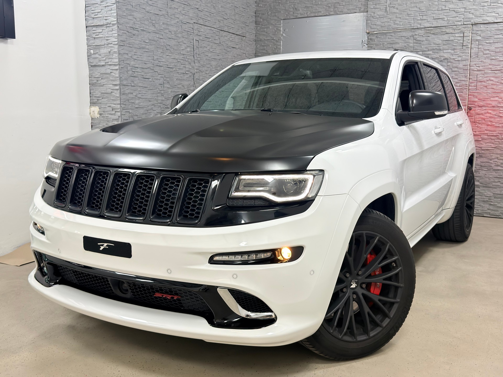 JEEP Grand Cherokee 6.4 V8 HEMI SRT8 Automatic-image-1