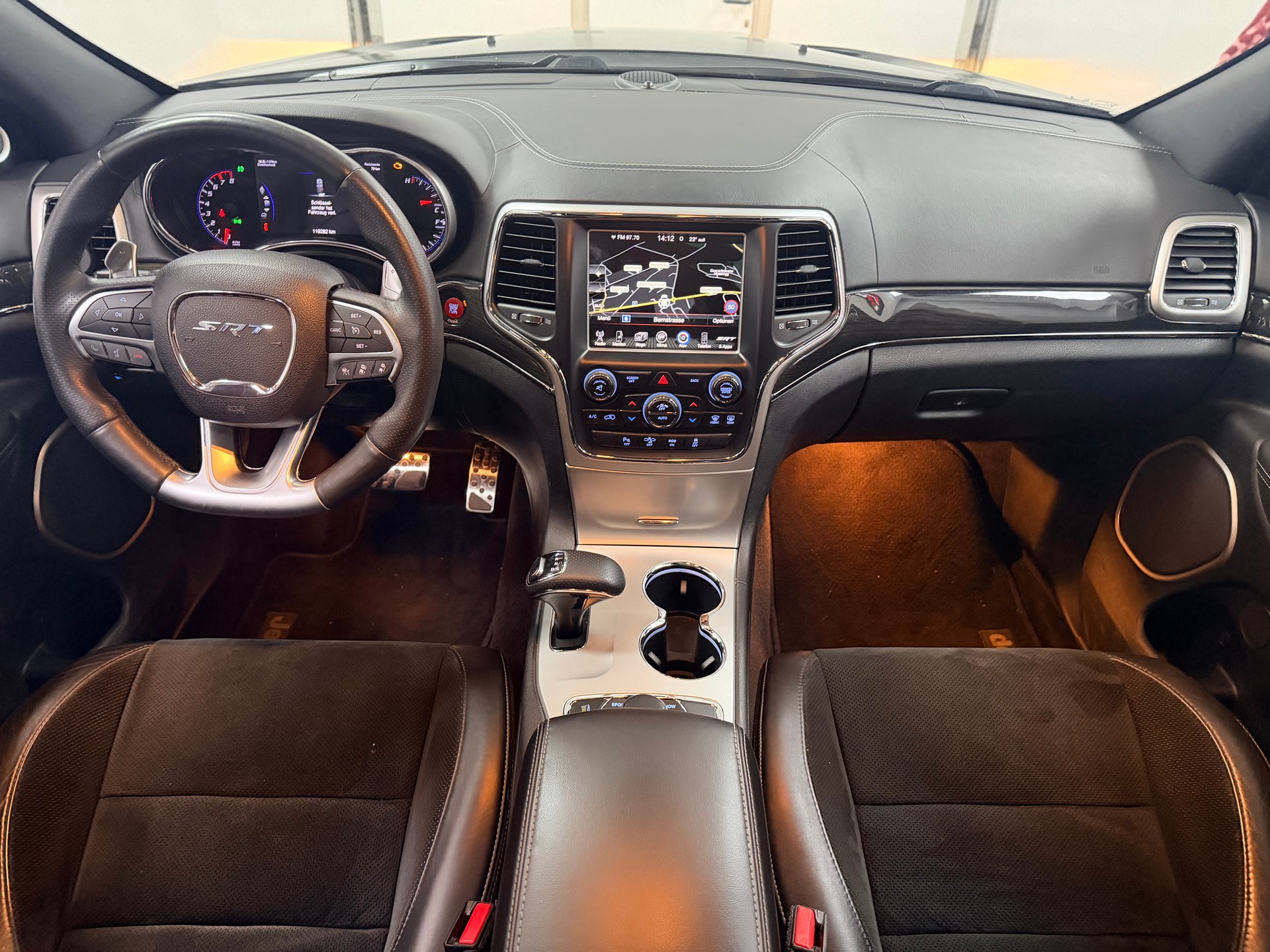 JEEP Grand Cherokee 6.4 V8 HEMI SRT8 Automatic-image-11