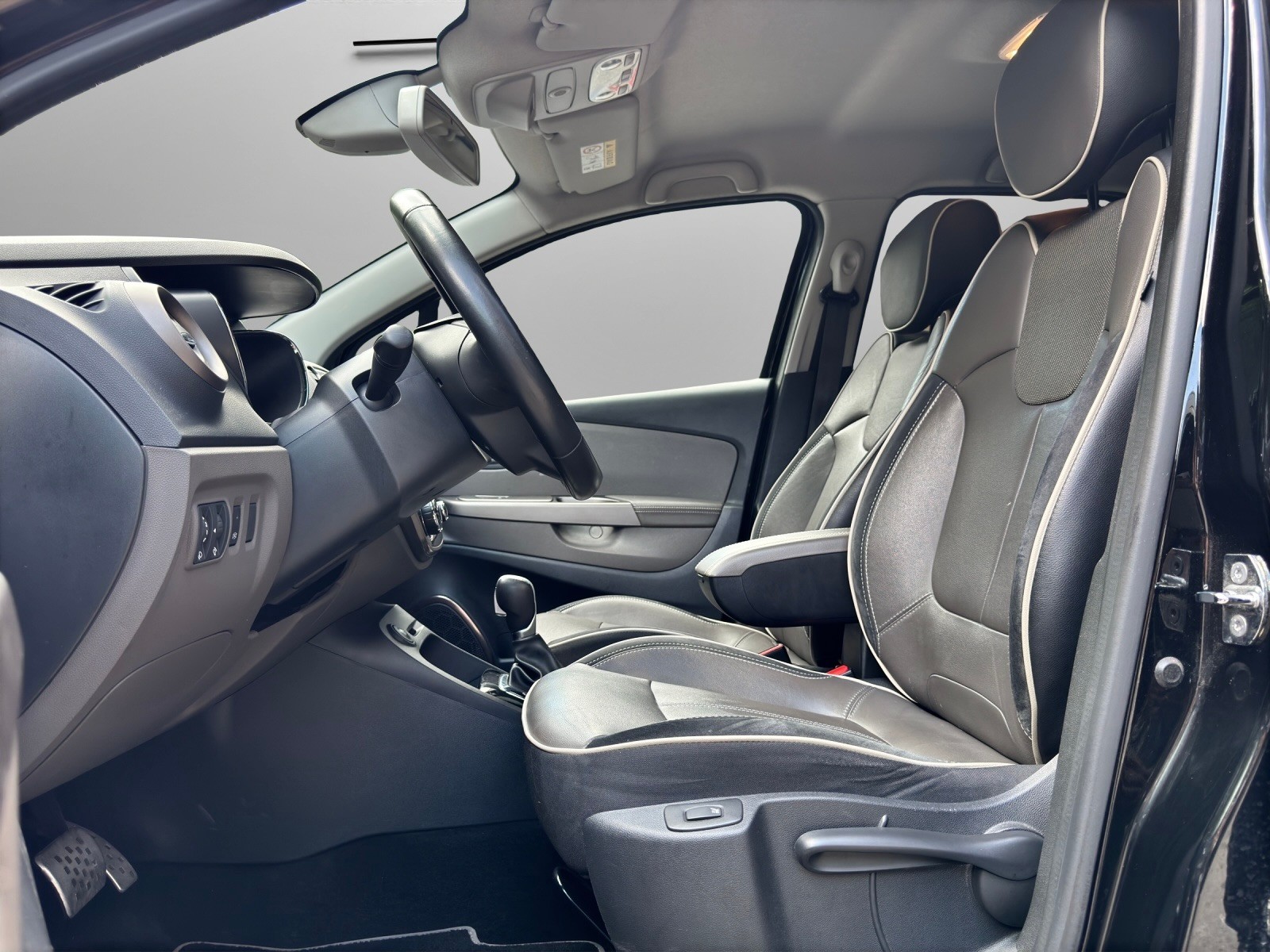 RENAULT Captur 1.2 T 16V Iconic EDC-image-7