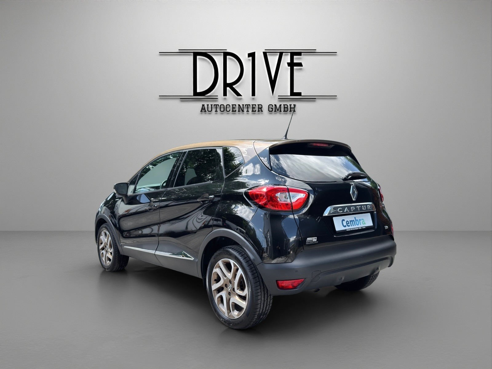 RENAULT Captur 1.2 T 16V Iconic EDC-image-6
