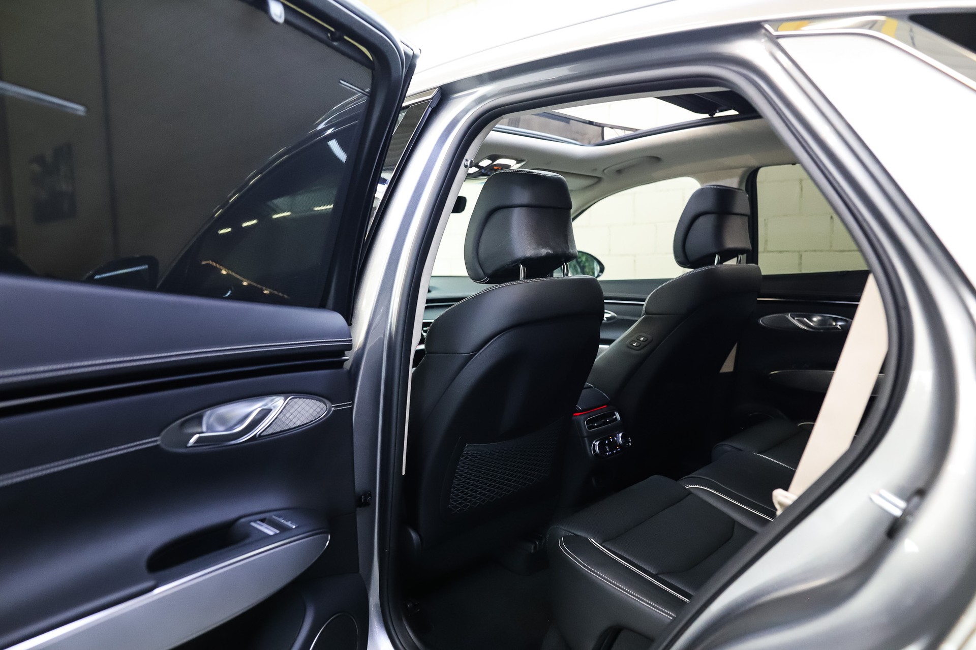 GENESIS GV70 Electrified Sport kWh 77,4 AWD * Savile Silver *-image-15