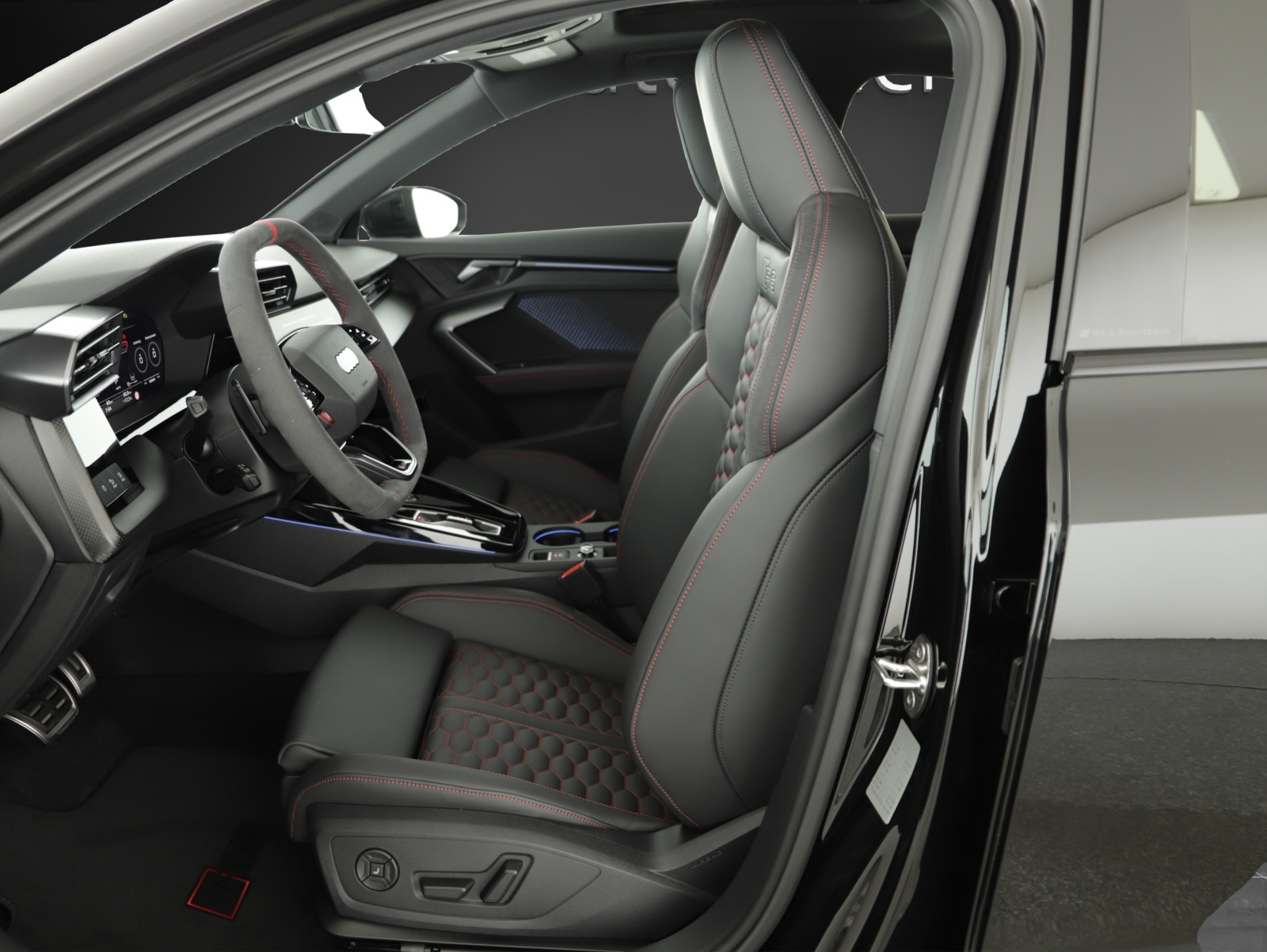 AUDI RS3 Sportback 2.5 TSI quattro S-tronic-image-8