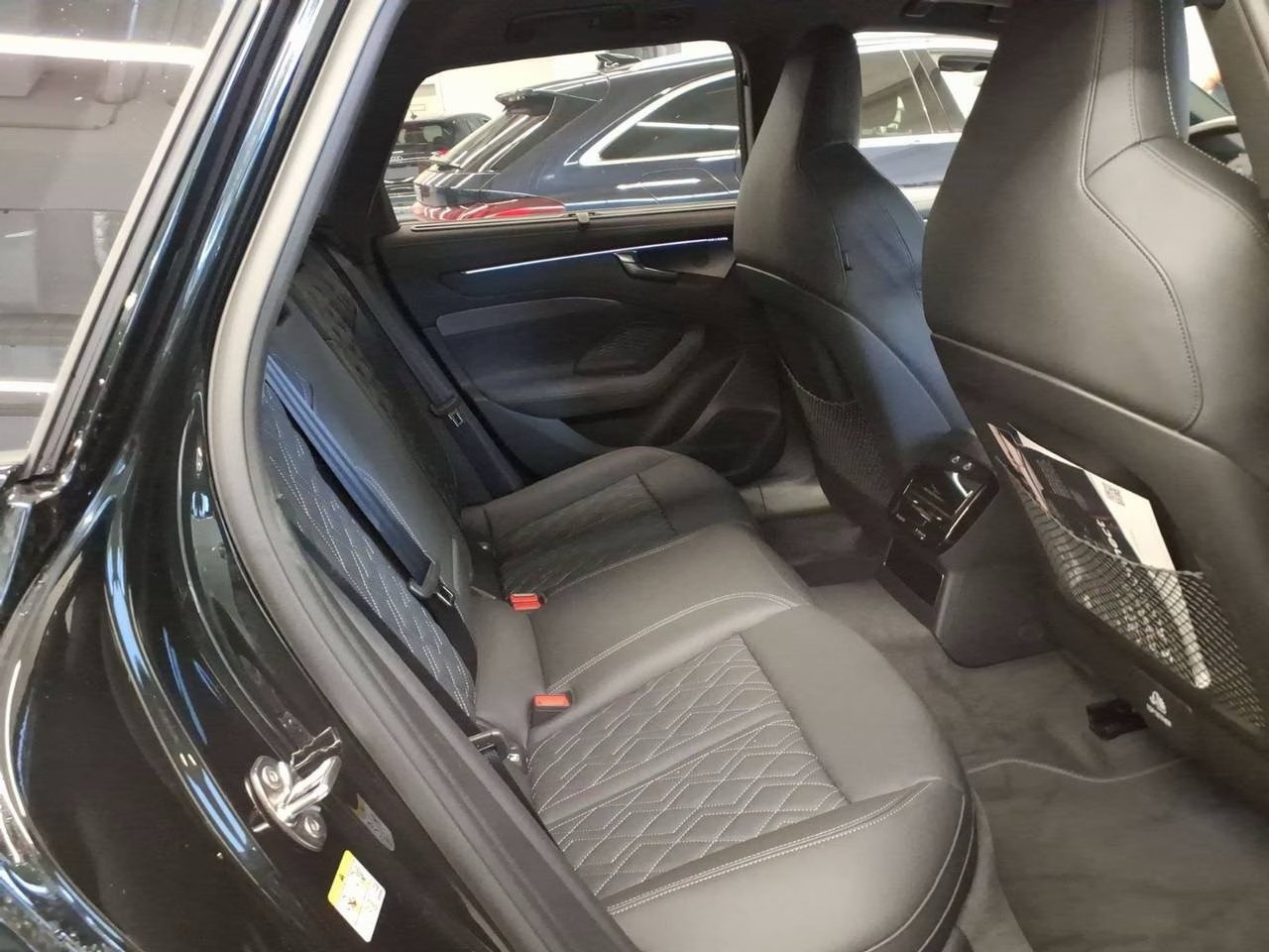 AUDI A6 Avant TFSI quattro 270 kW S tronic*Luftfederung,Lederausstattung,5-Jahre Werksgarantie*-image-6