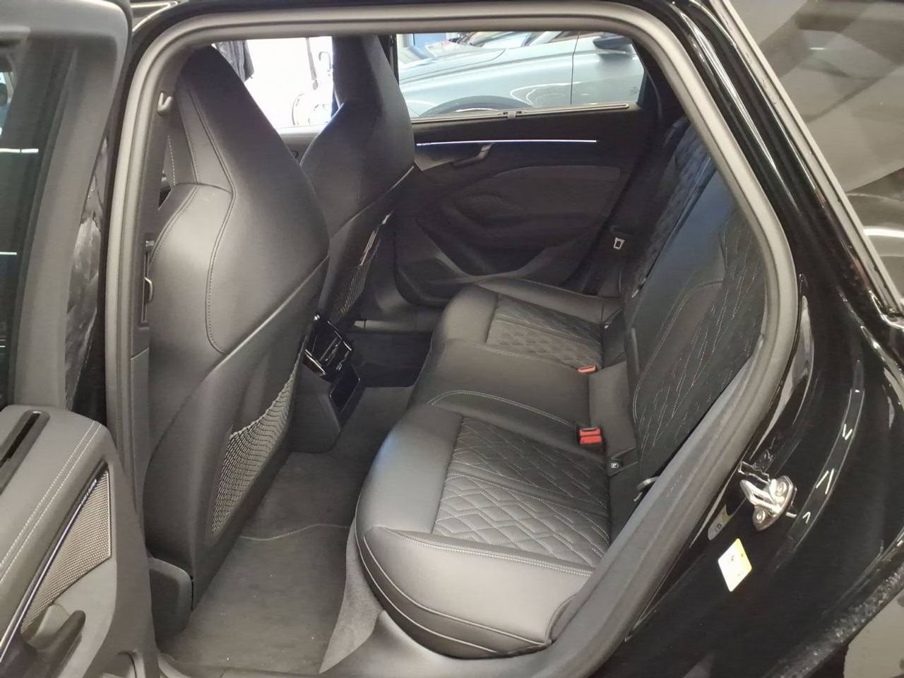 AUDI A6 Avant TFSI quattro 270 kW S tronic*Luftfederung,Lederausstattung,5-Jahre Werksgarantie*-image-4
