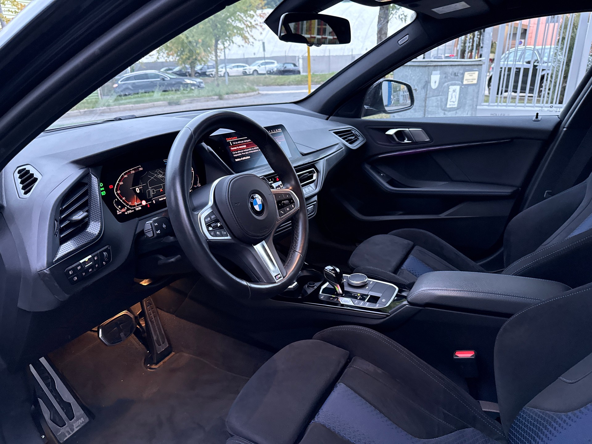 BMW 120d xDrive Steptronic M Sport-image-10