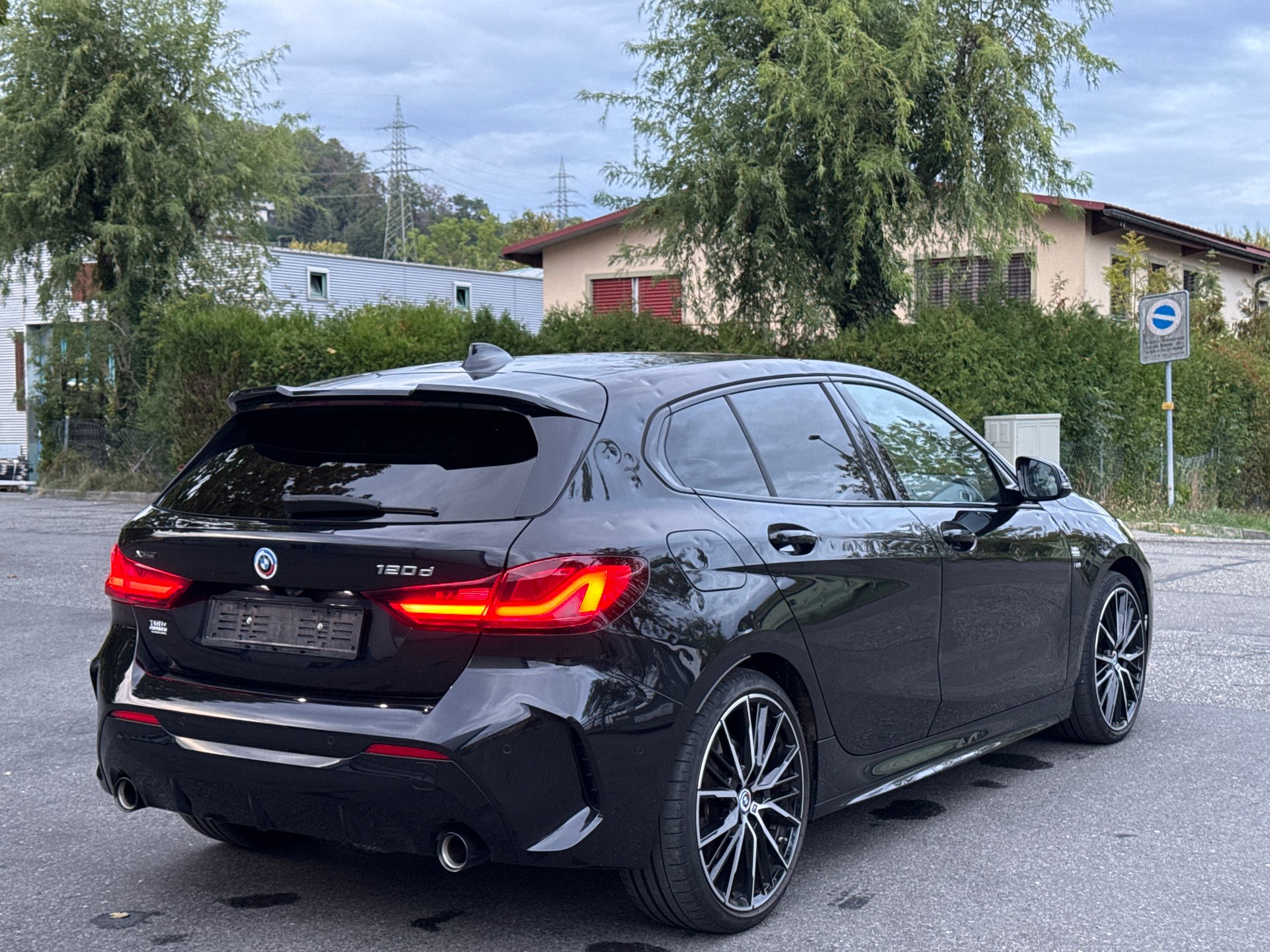 BMW 120d xDrive Steptronic M Sport-image-5