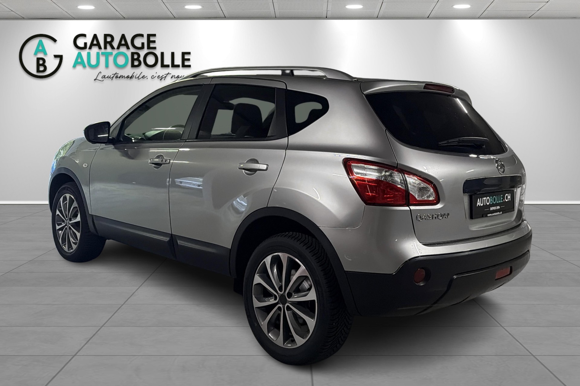 NISSAN Qashqai 1.6 dCi iStop 4WD tekna-image-4