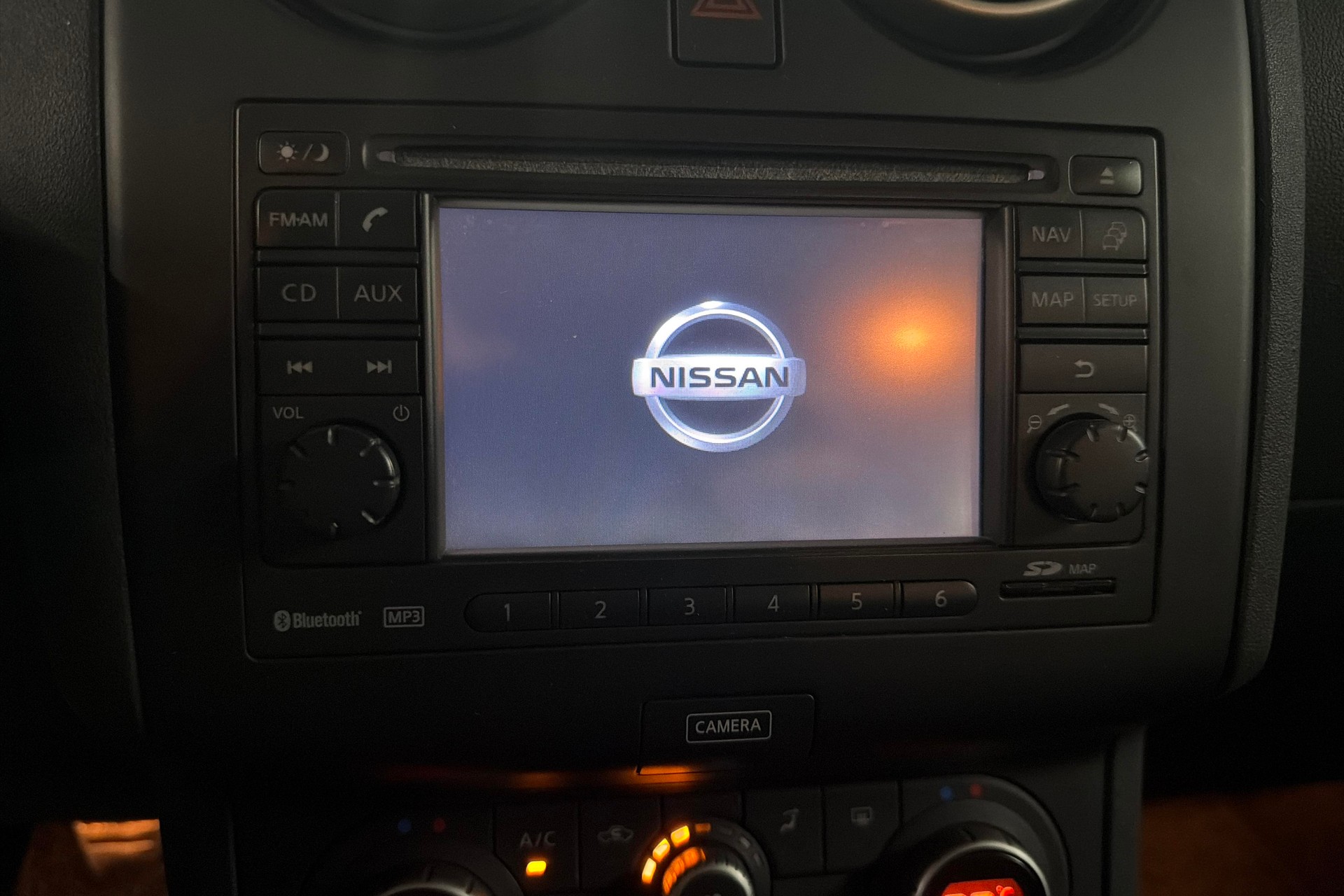NISSAN Qashqai 1.6 dCi iStop 4WD tekna-image-12