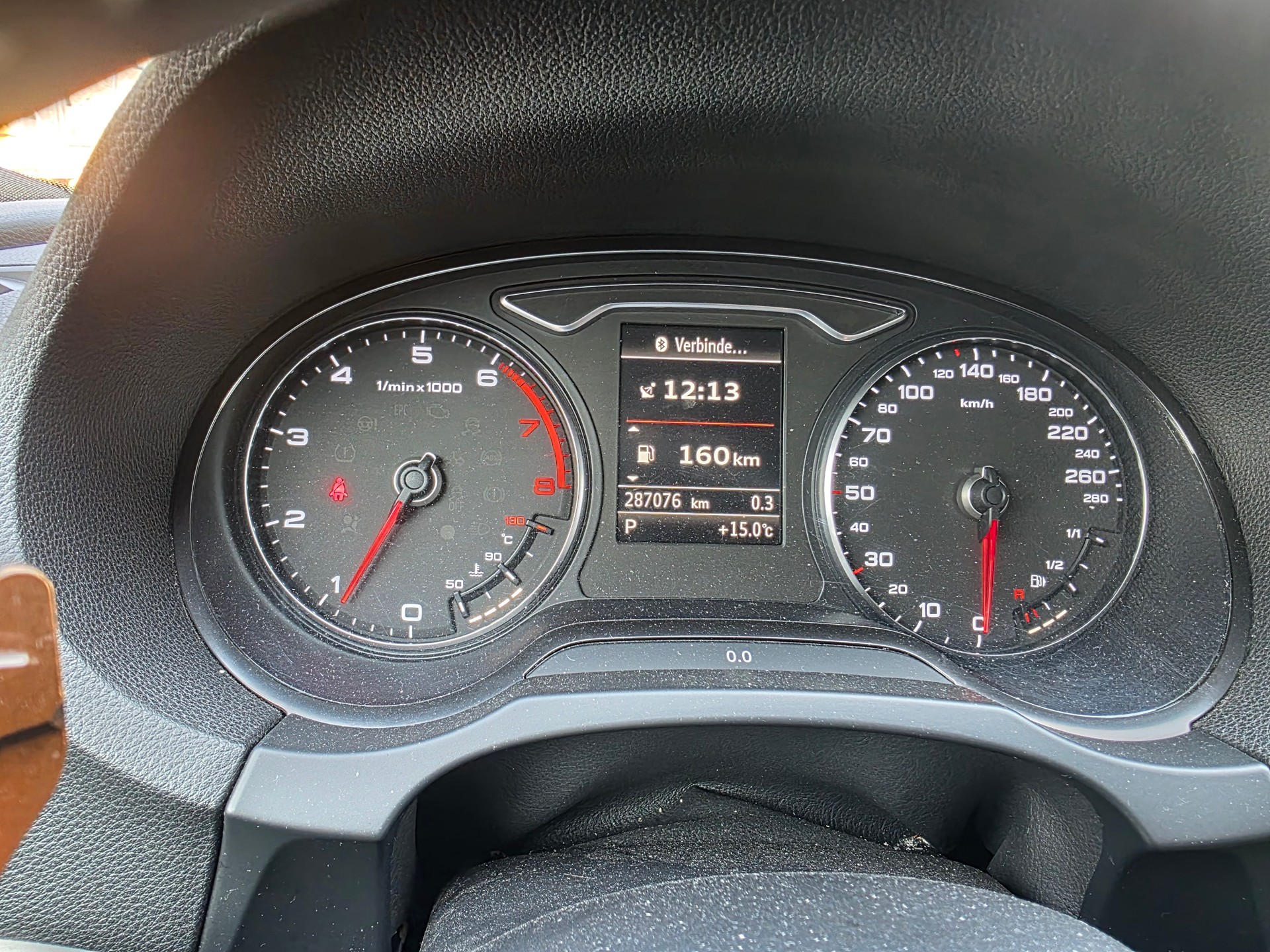 AUDI A3 Limousine 1.8 TFSI Attraction S-tronic-image-14