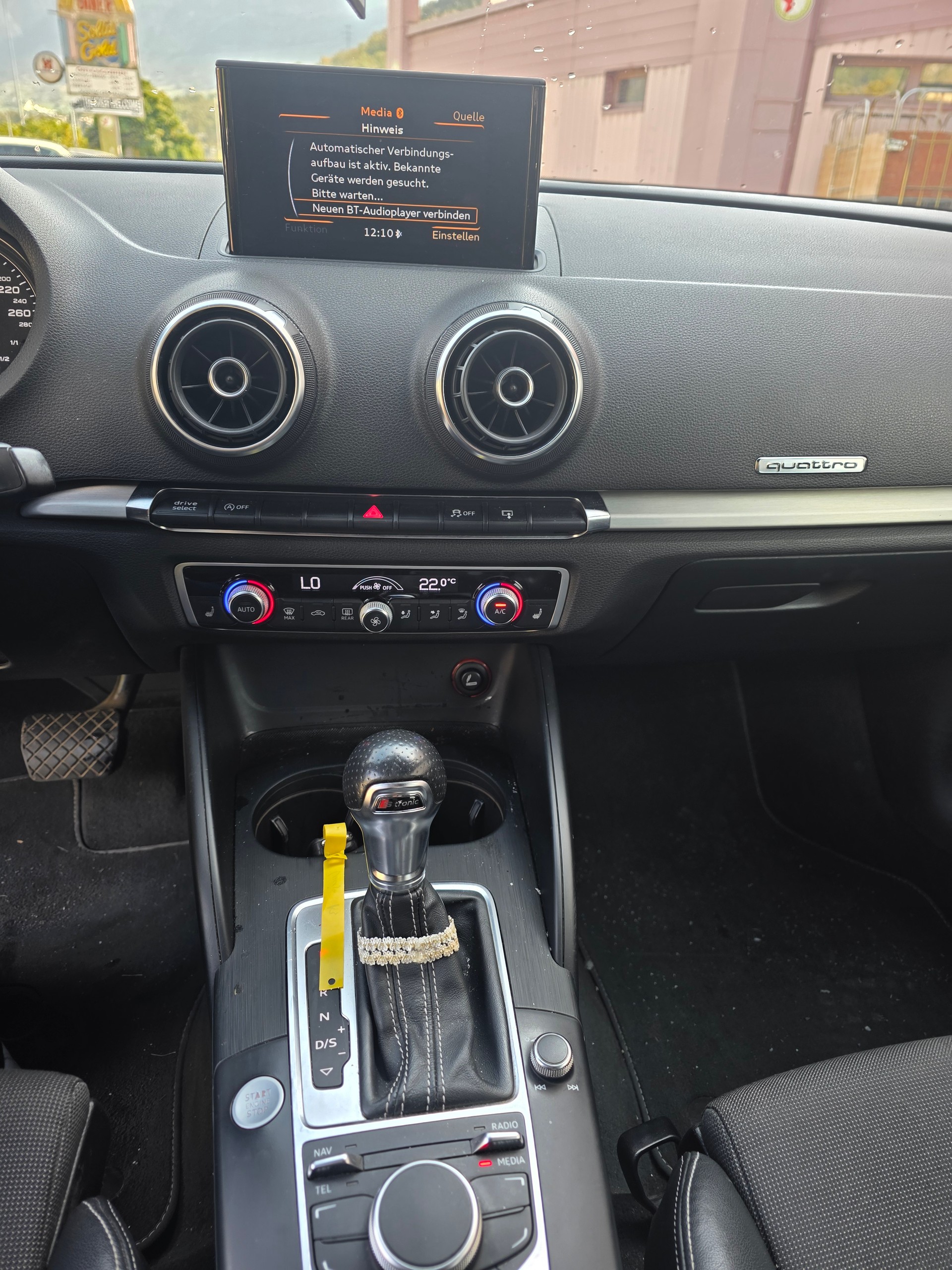 AUDI A3 Limousine 1.8 TFSI Attraction S-tronic-image-12