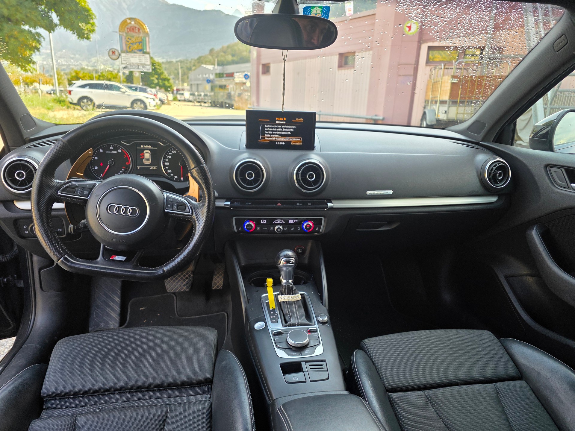 AUDI A3 Limousine 1.8 TFSI Attraction S-tronic-image-11