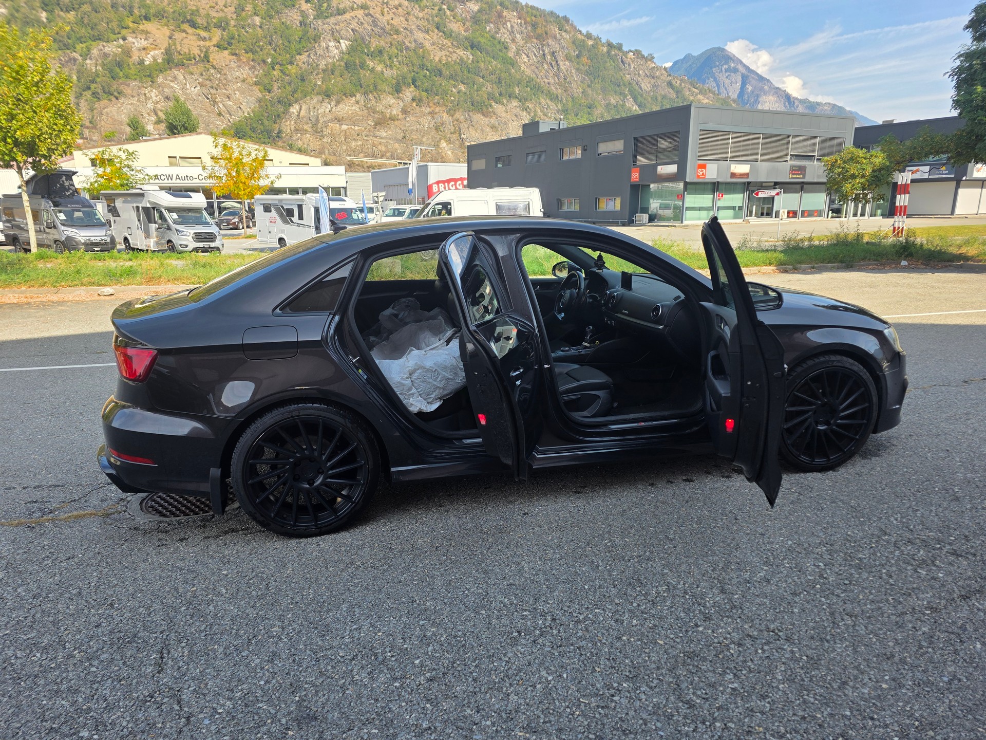 AUDI A3 Limousine 1.8 TFSI Attraction S-tronic-image-8